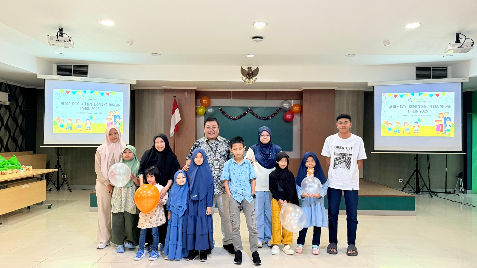 Kebersamaan dan Keceriaan dalam Family Day KPKNL Makassar