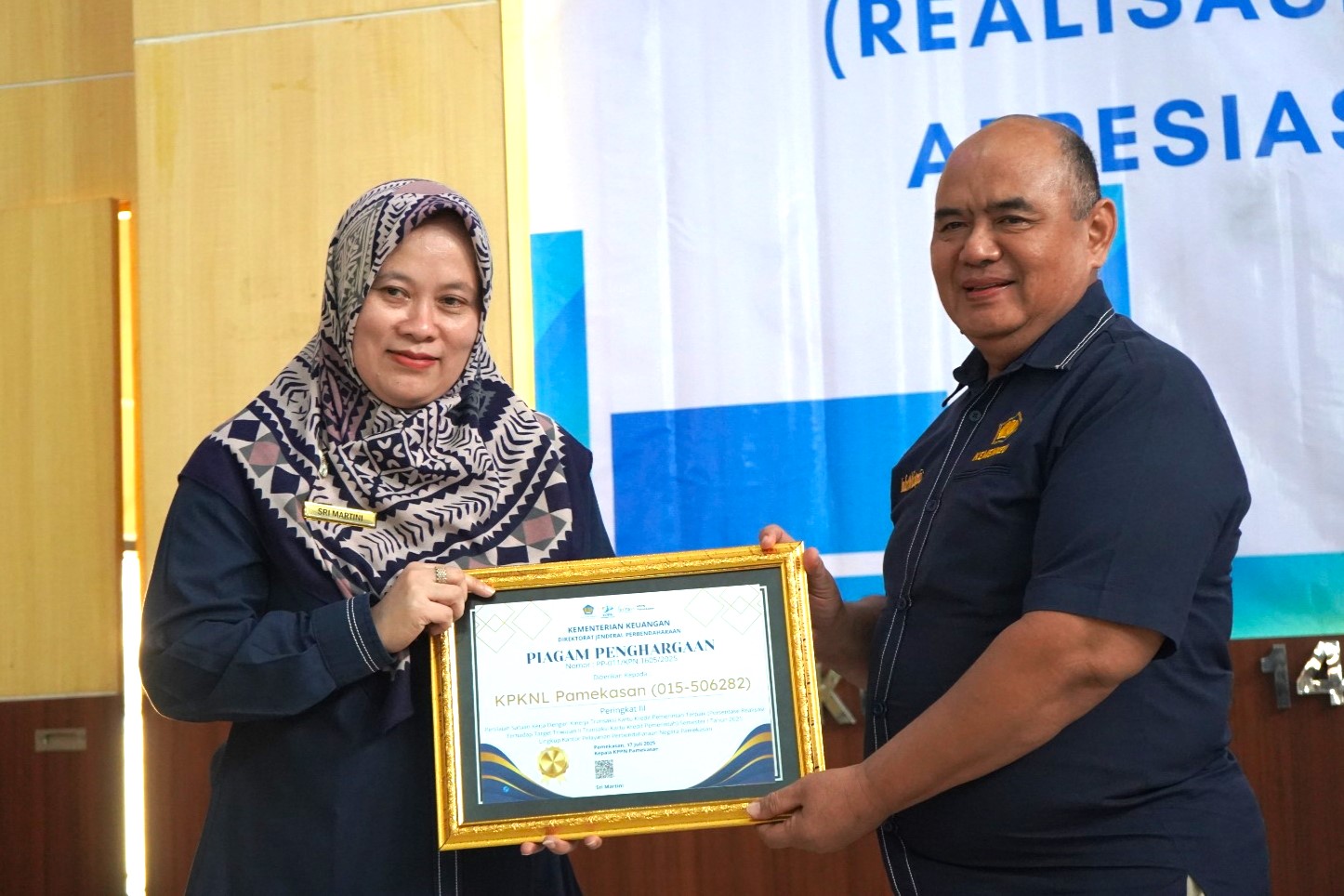 KPKNL Pamekasan Kembali Meraih Penghargaan dari KPPN Pamekasan Kementerian Keuangan  HENDRA ADIWIBOWO