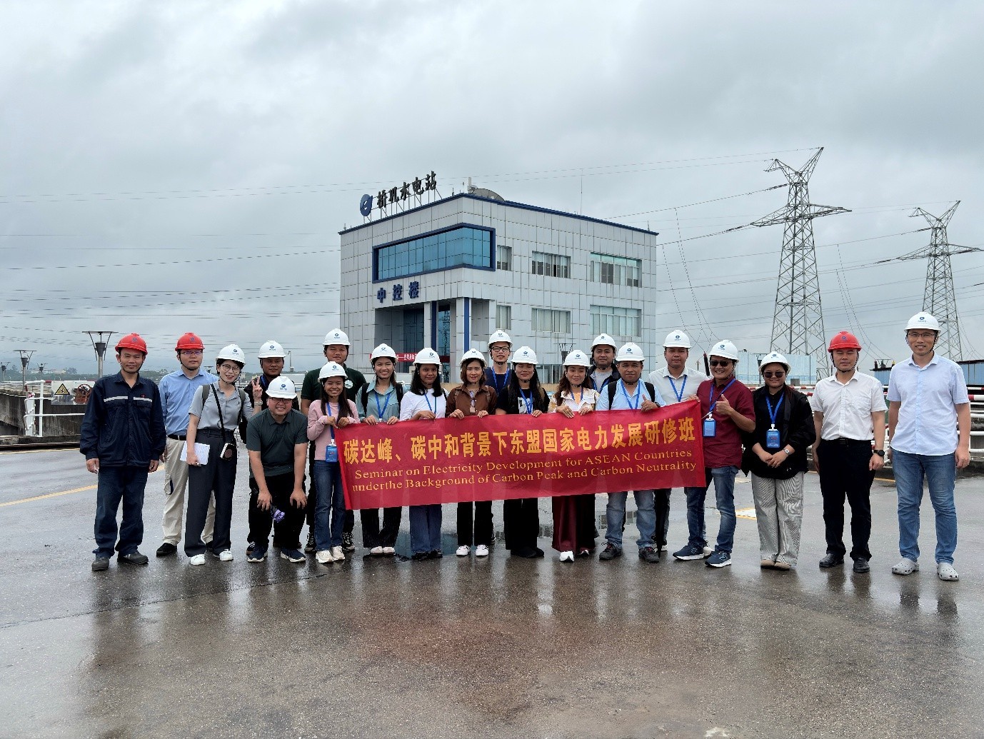 Belajarlah Sampai Negeri China: Revolusi Energi China Inspirasi untuk Indonesia