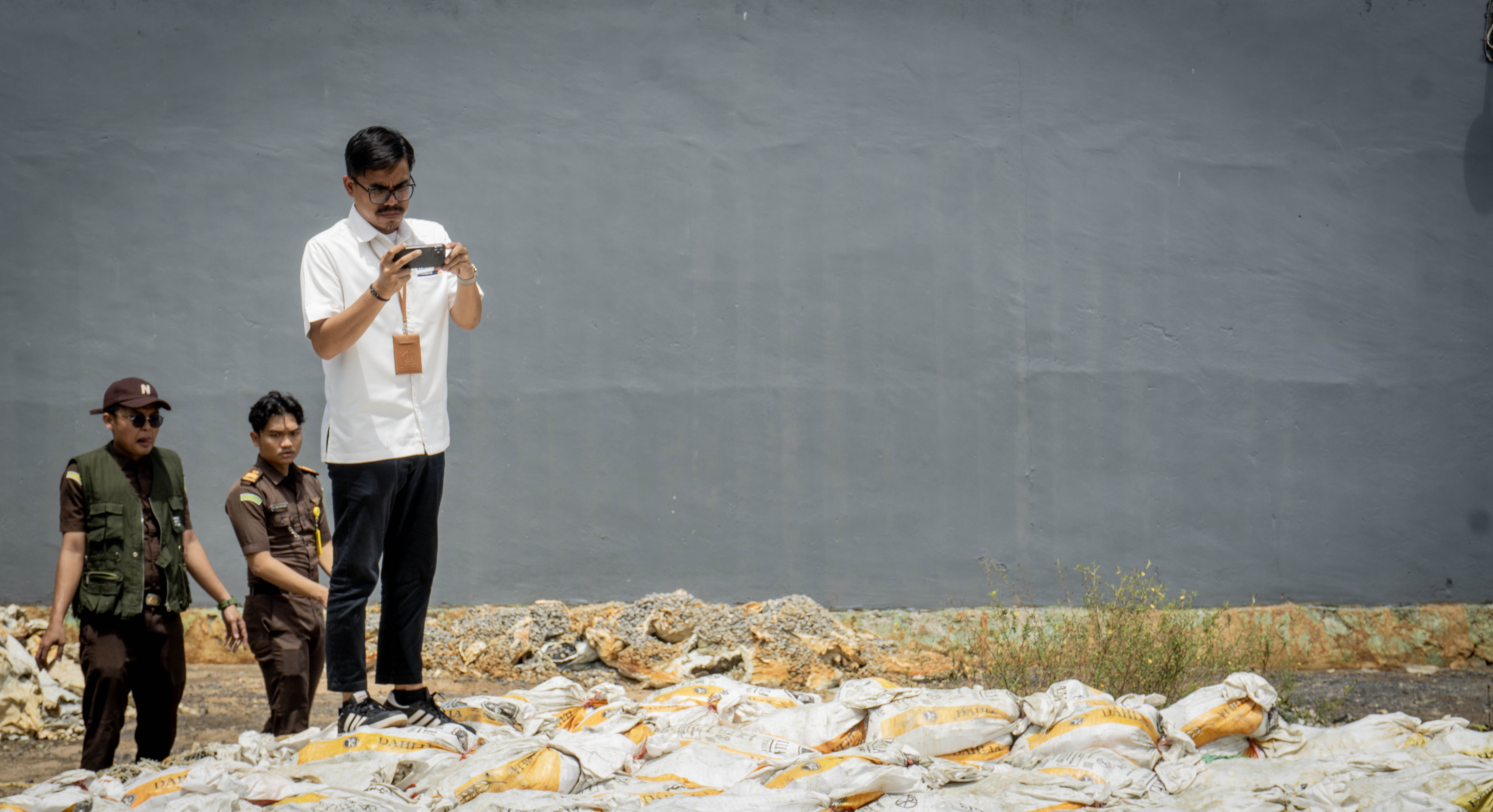 Jaga Aset dan Alam Gorontalo, Penilai Pemerintah KPKNL Gorontalo Taksir Nilai Batu Hitam Ilegal