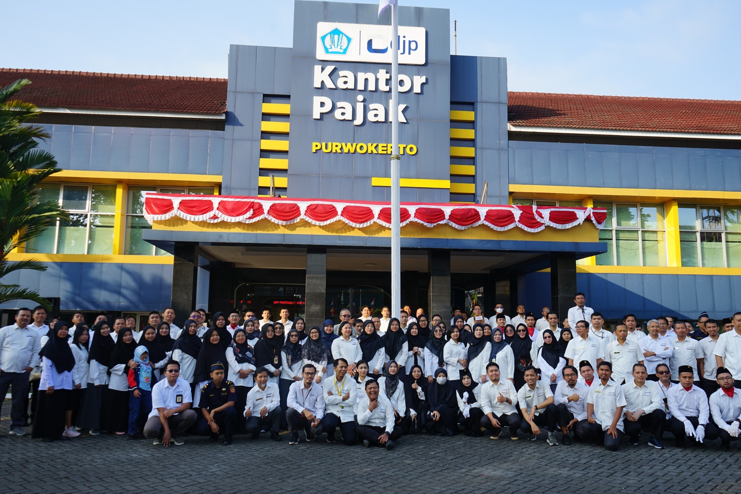 Kemenkeu Satu Banyumas Raya Gelar Upacara Bendera Peringatan HUT Republik Indonesia Ke-80
