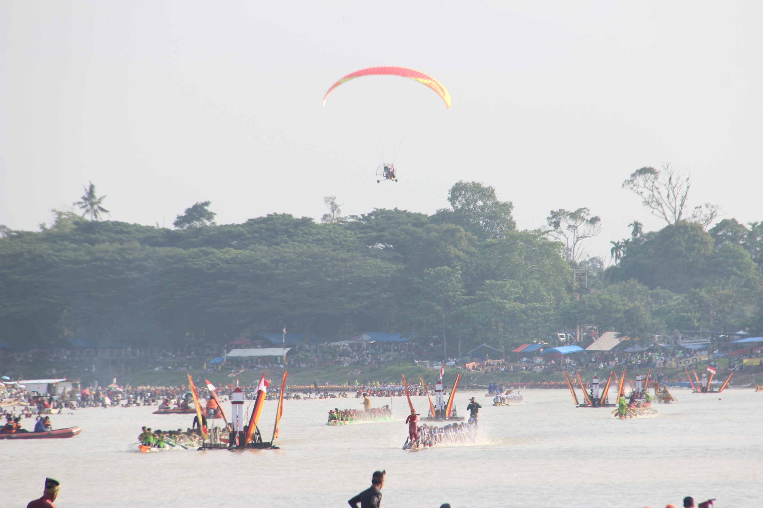 Pacu Jalur: Dari Tradisi Sungai Menjadi Identitas Budak Kuantan
