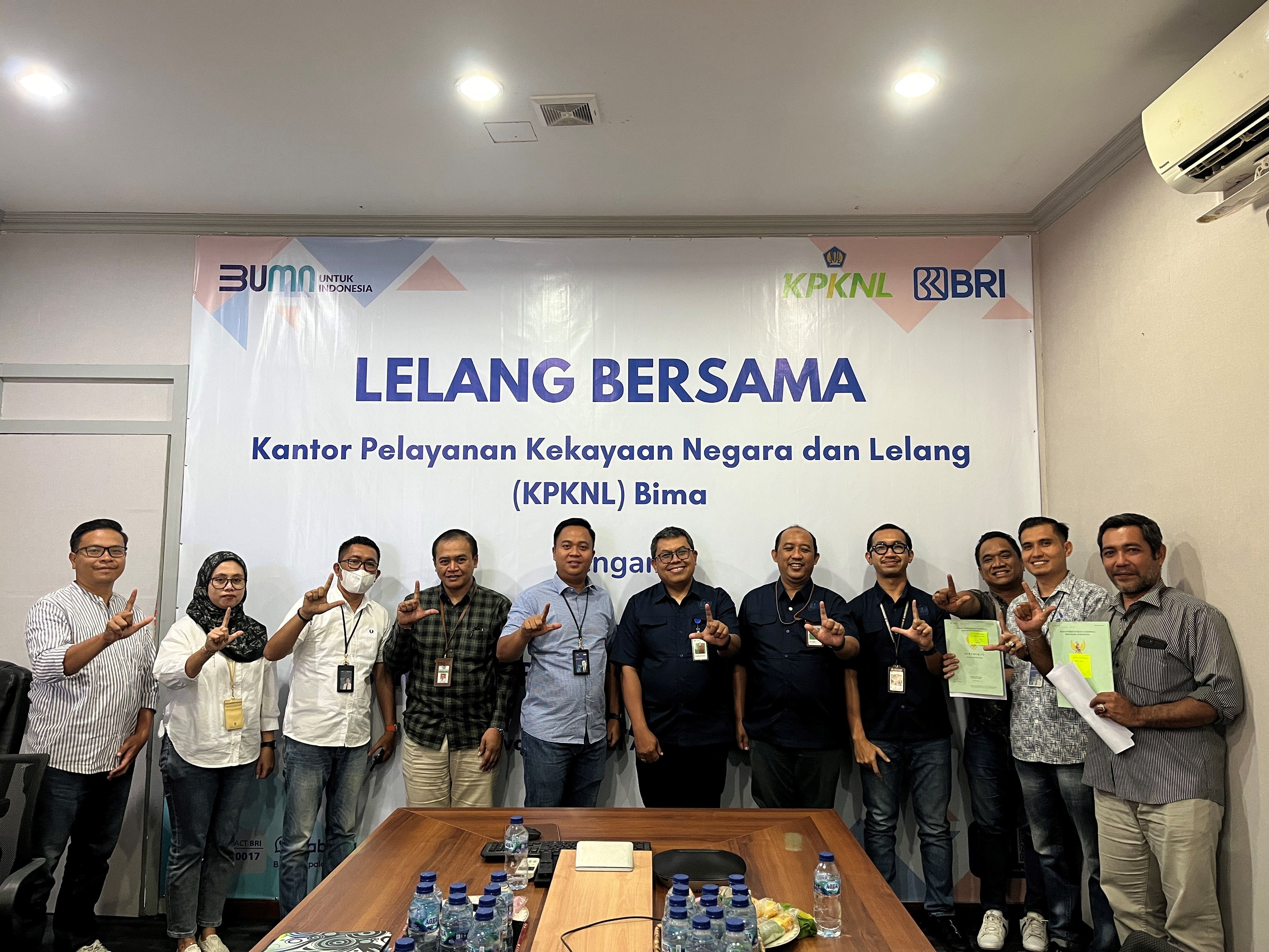 Lelang Eksekusi Hak Tanggungan Serentak di Sumbawa Besar, KPKNL Bima dan BRI Pulau Sumbawa Perkuat Sinergi