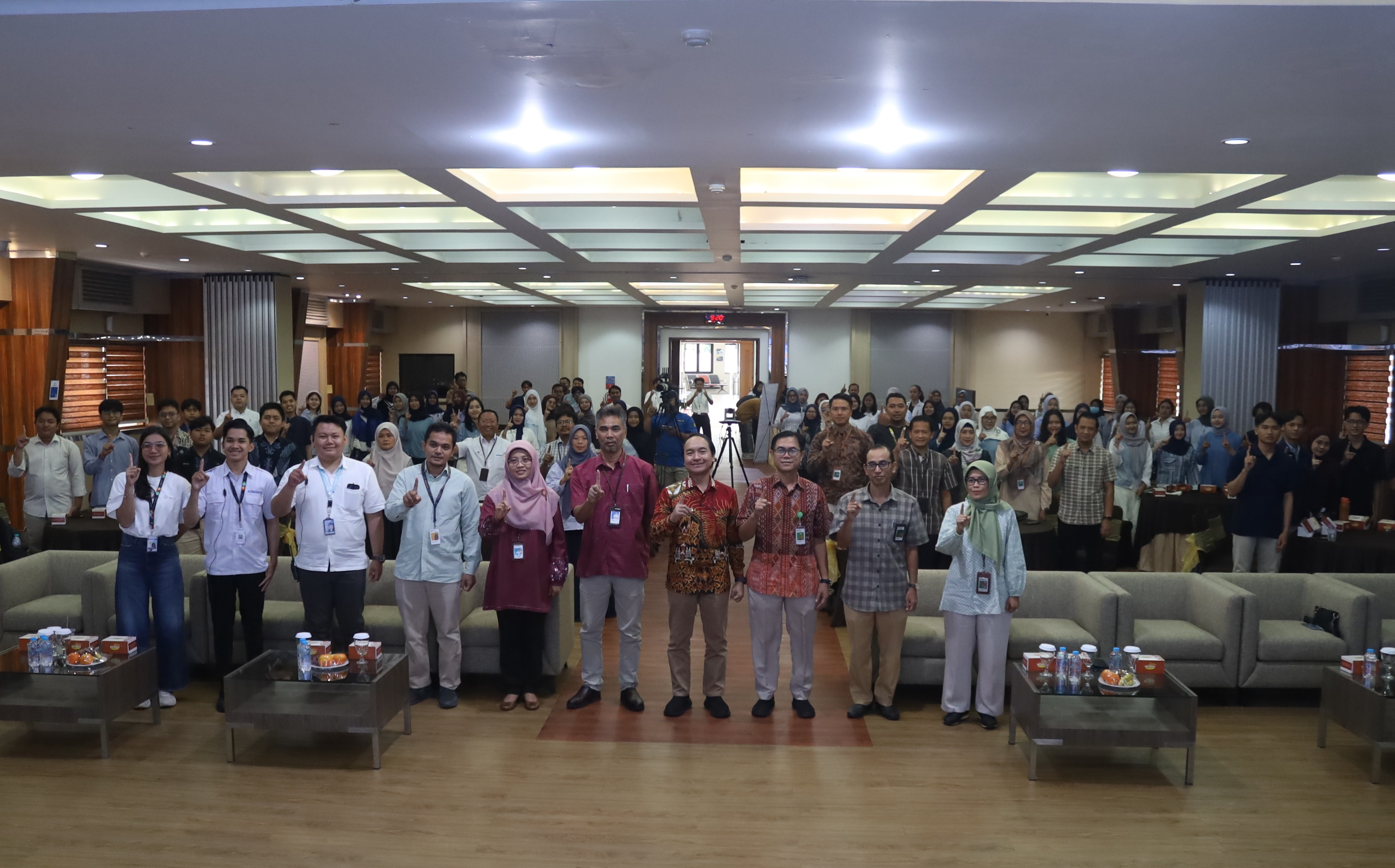 Kanwil DJKN Jateng dan DIY Bersama Kanwil DJPb Jateng Berpartisipasi Dalam Kegiatan Komunita Meet Up Regional Semarang