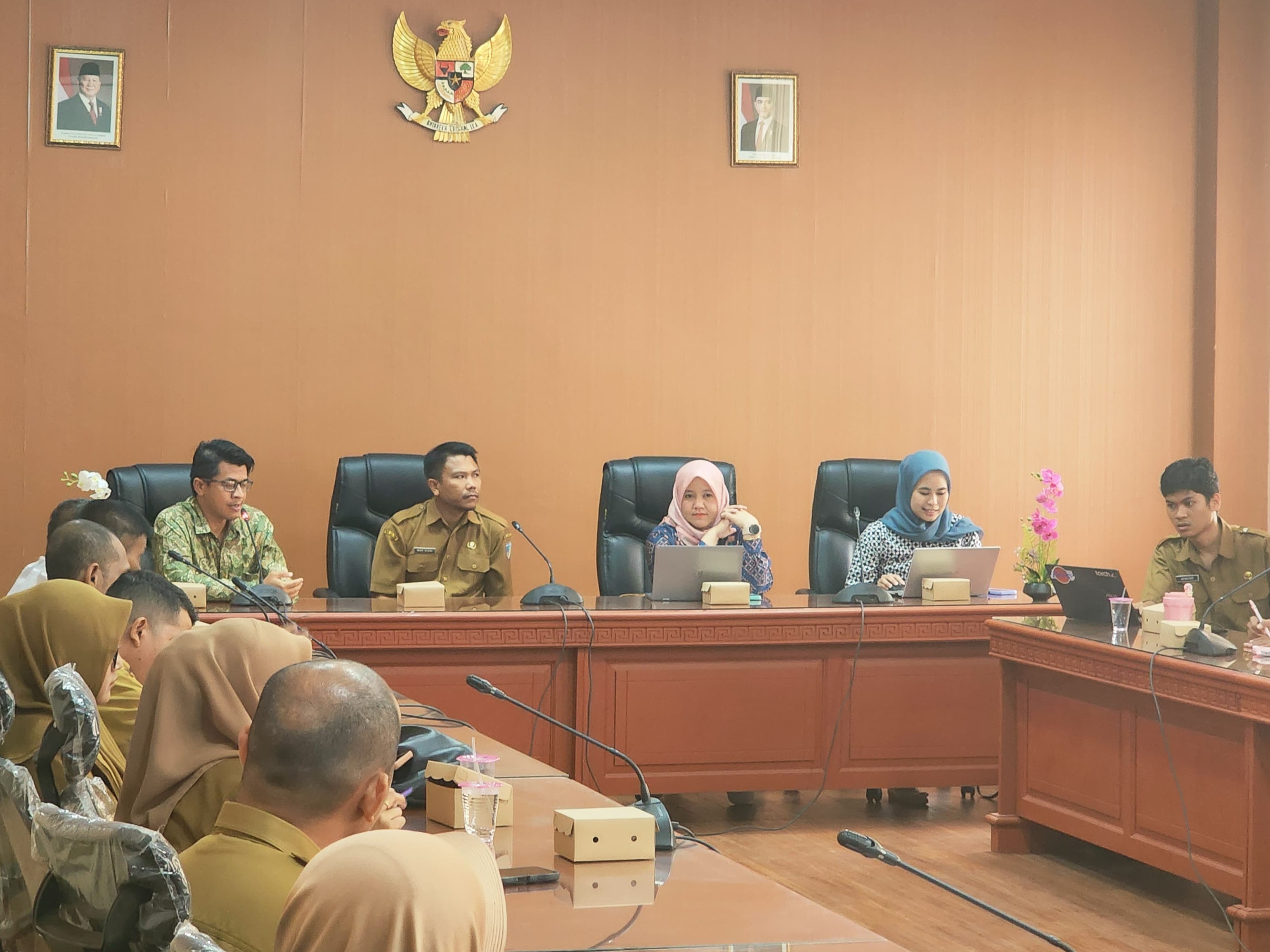 Mendorong Transformasi Jabatan Fungsional Keuangan Negara: Penilai Pemerintah KPKNL Palu Sosialisasikan JFPP dan JFPLB di Donggala dan Palu