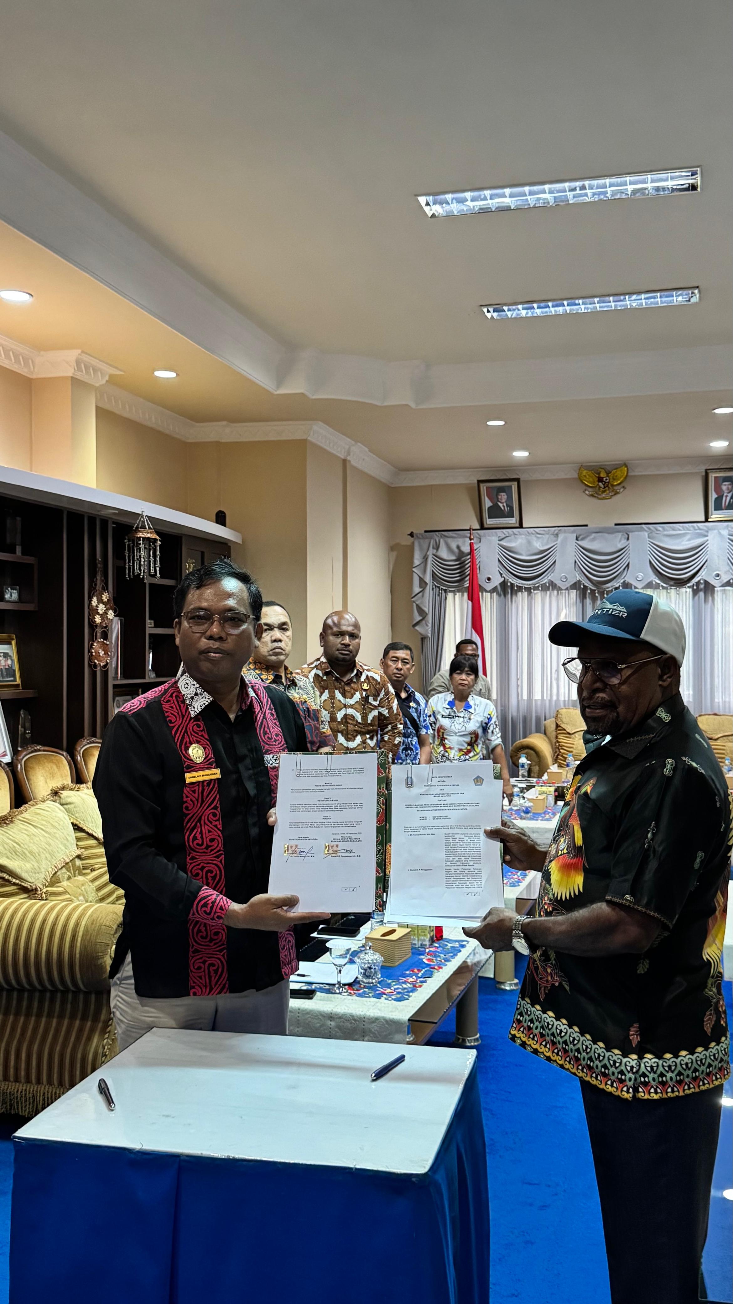 KPKNL Jayapura dan Pemerintah Kabupaten Jayapura Tandatangani Nota Kesepahaman untuk Optimalisasi Aset Daerah