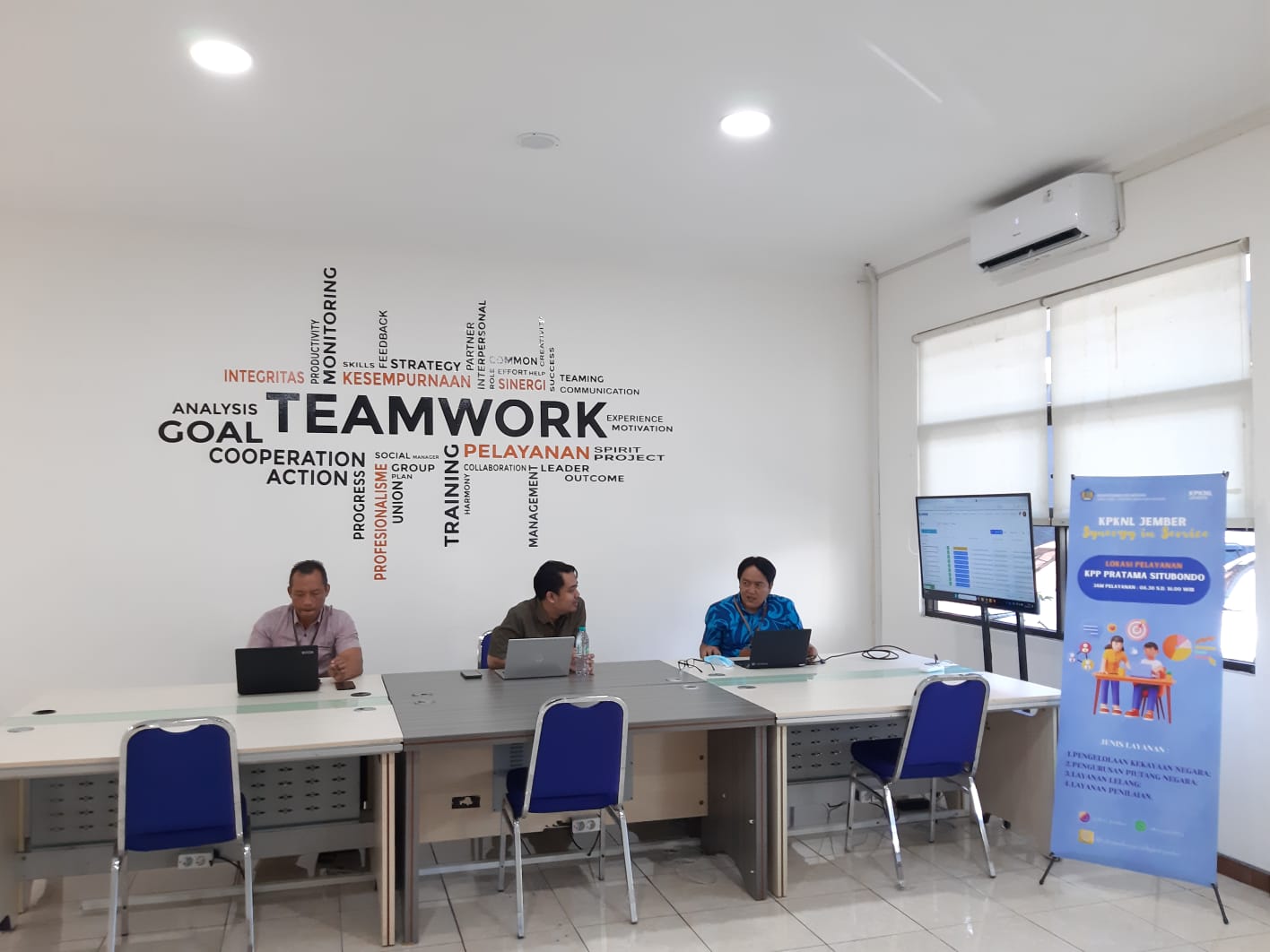  Optimalisasi Layanan KPKNL Jember pada Ruang Kolaborasi Kemenkeu-One KPP Pratama Situbondo