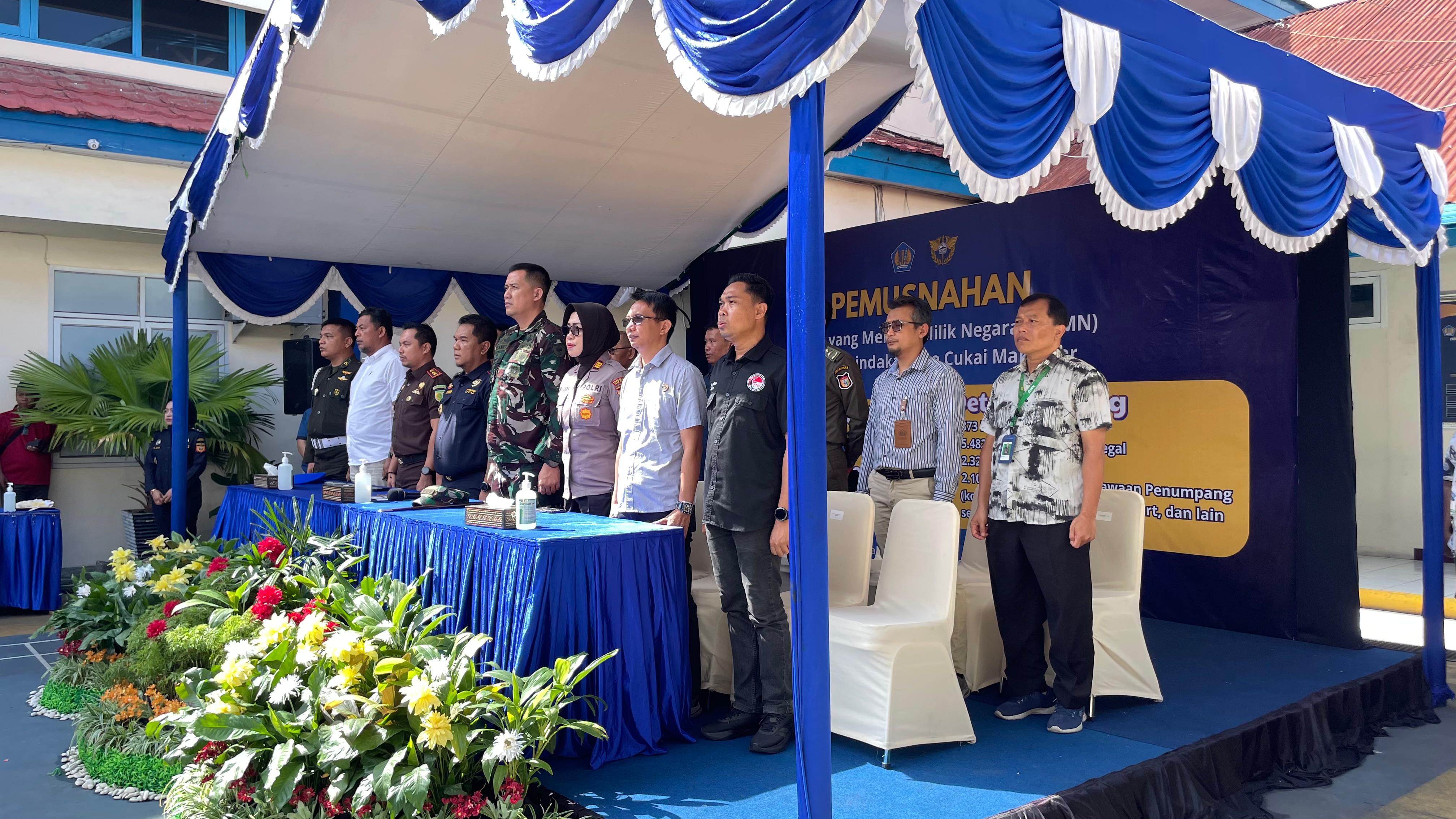 KPKNL Makassar Hadiri Pemusnahan BMN Hasil Penindakan Bea Cukai