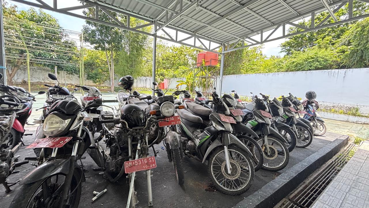 Lelang Motor BPS Kabupaten Sigi: 16 Unit Laku, Pembeli Antusias, Dorong Peningkatan PNBP