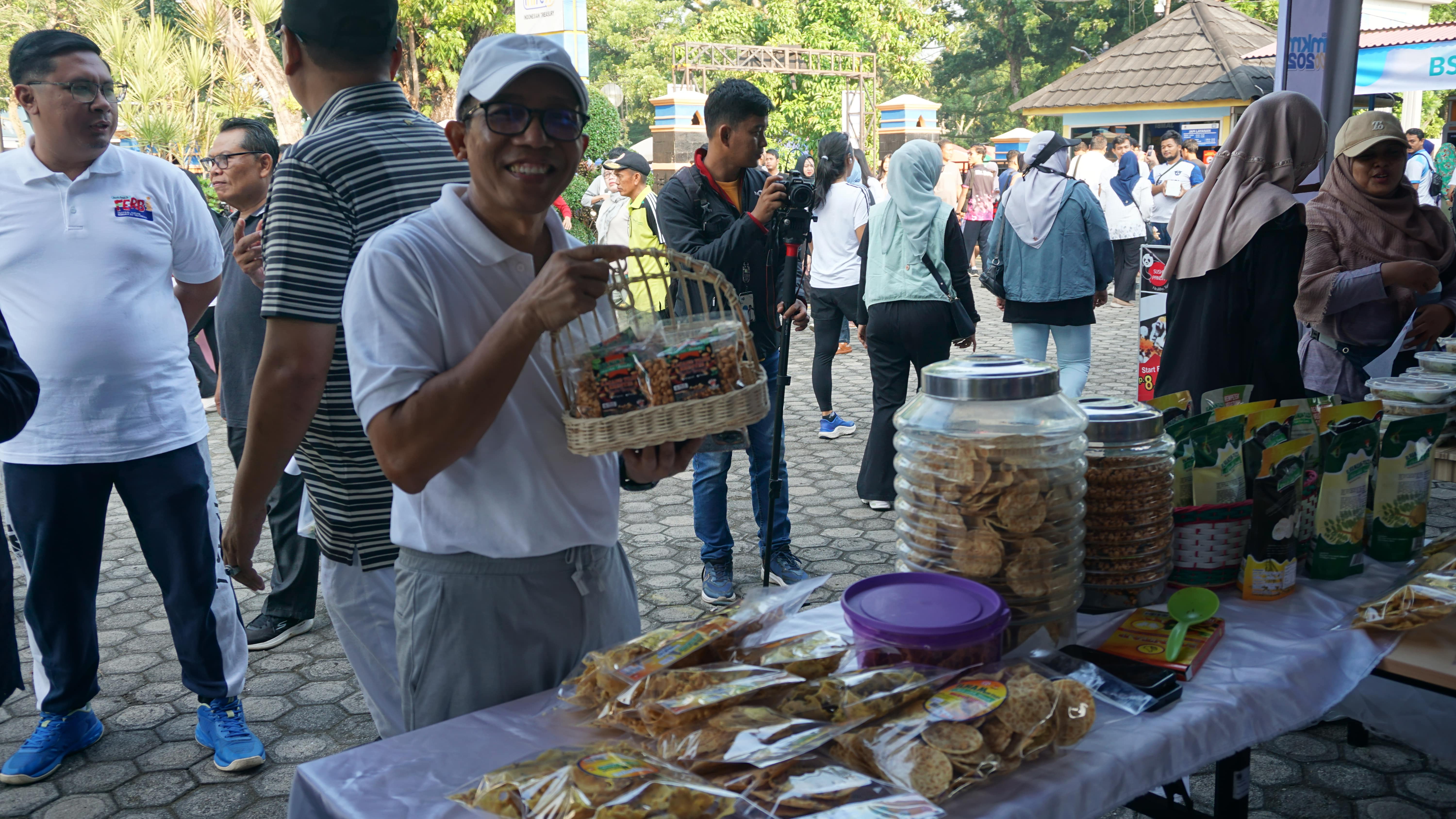 UMKM Expo Jambi 2025 Resmi Dibuka! Ekonomi Kreatif Bangkit!