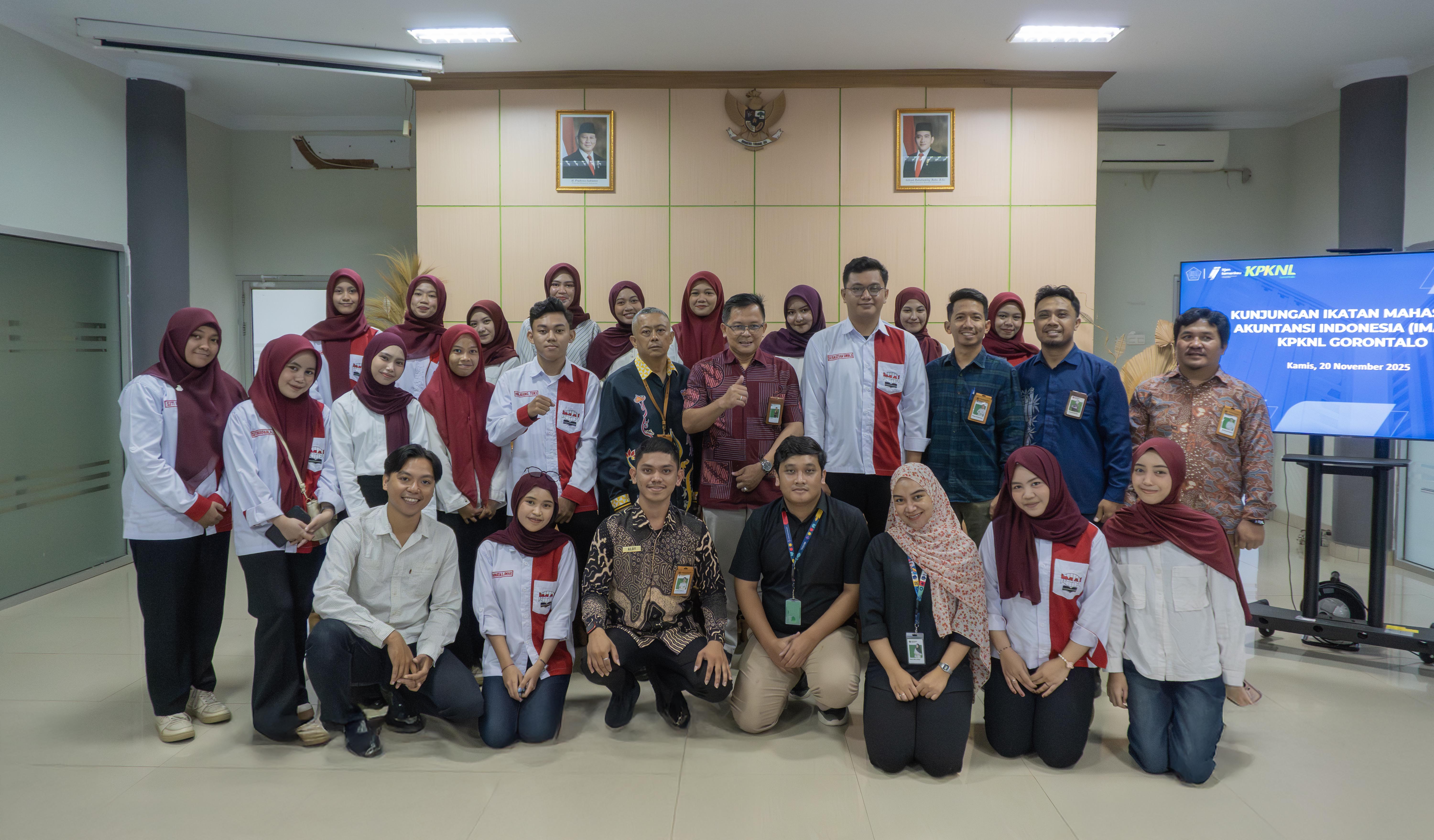 Diselingi Simulasi Lelang yang Meriah, KPKNL Gorontalo Tanamkan Integritas dan Edukasi Kekayaan Negara dan Lelang kepada IMAI