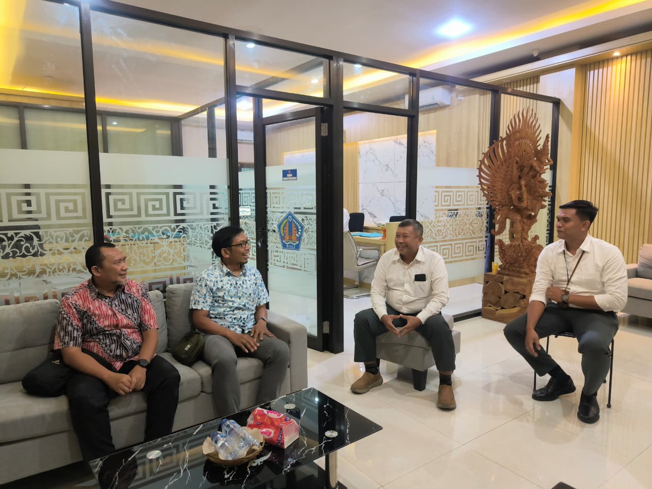 Kunjungan Tim Peliputan KPKNL Denpasar ke LPD Desa Adat Mengwi: Dorong Pemahaman Teknis Permohonan Lelang