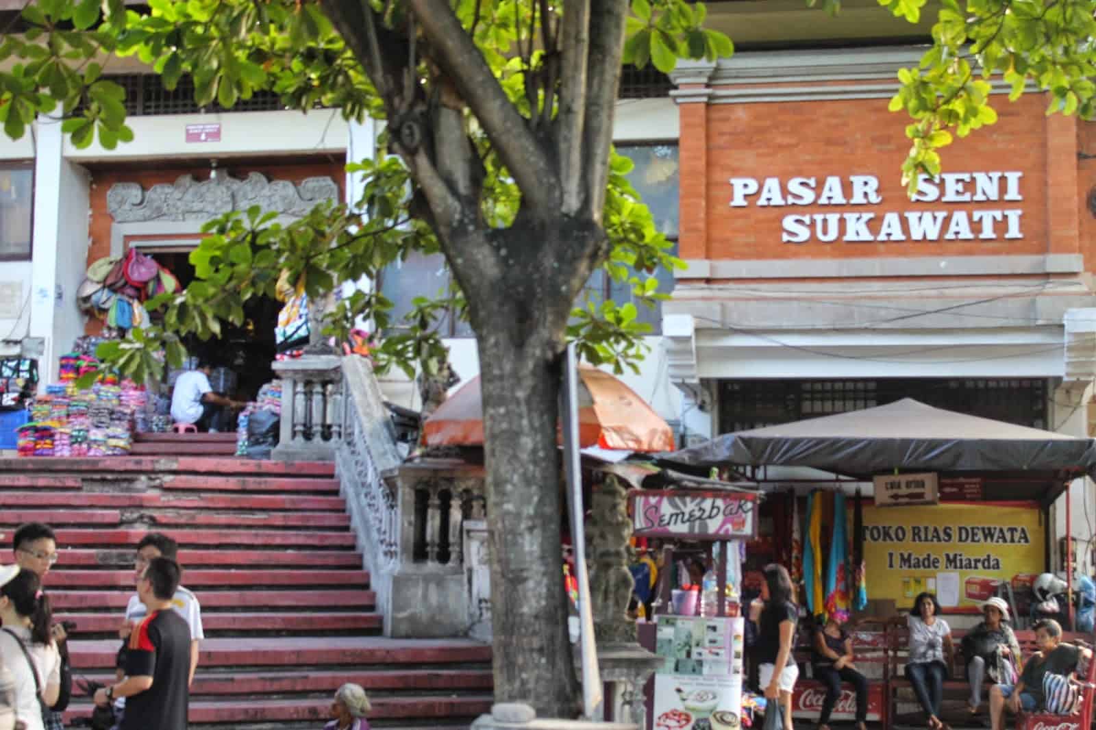 Pasar Seni Sukawati: Jejak Sejarah dan Manfaat Pengelolaan Aset Desa Adat Sukawati