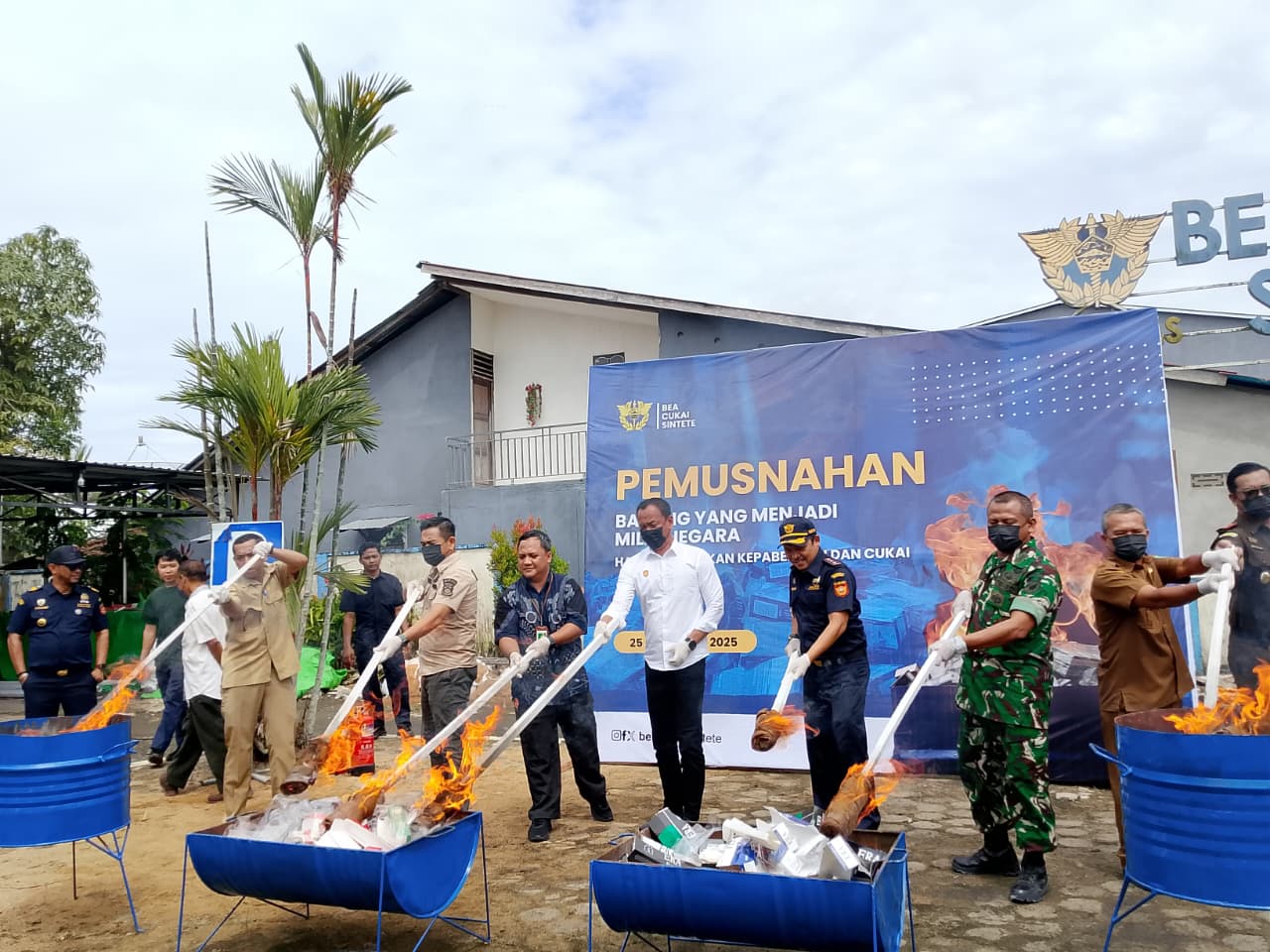 KPKNL Singkawang Mengikuti Kegiatan Pemusnahan BMMN Eks Penindakan Kepabeanan dan Cukai di KPPBC TMP C Sintete