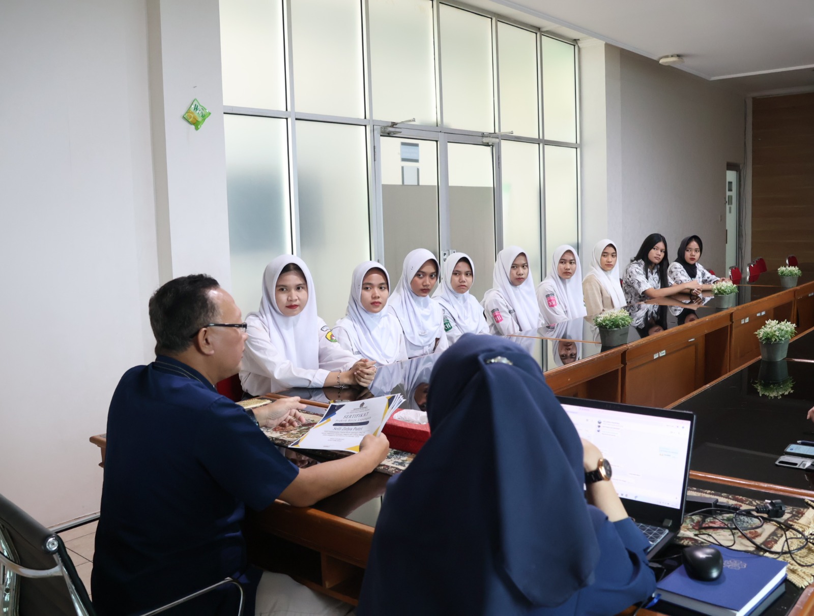 Pengenalan Tugas dan Fungsi KPKNL Bekasi kepada Para Siswa Peserta Magang (Praktek Kerja Lapangan)
