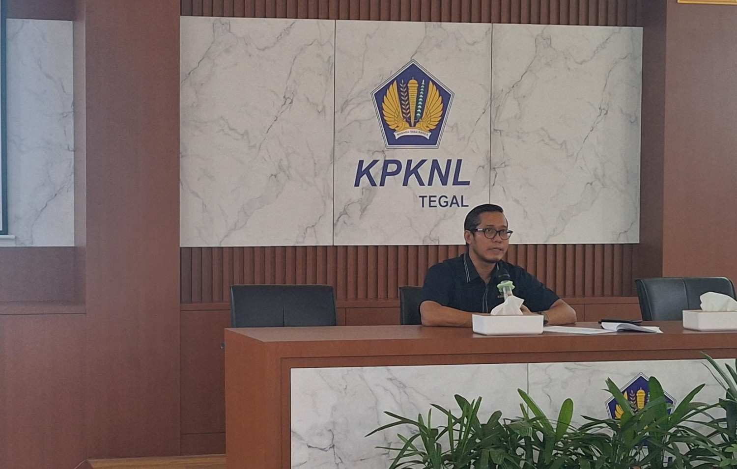 KPKNL Tegal Gelar FGD Evaluasi Kinerja Lelang dan Anugerahkan Lelang Award 2025