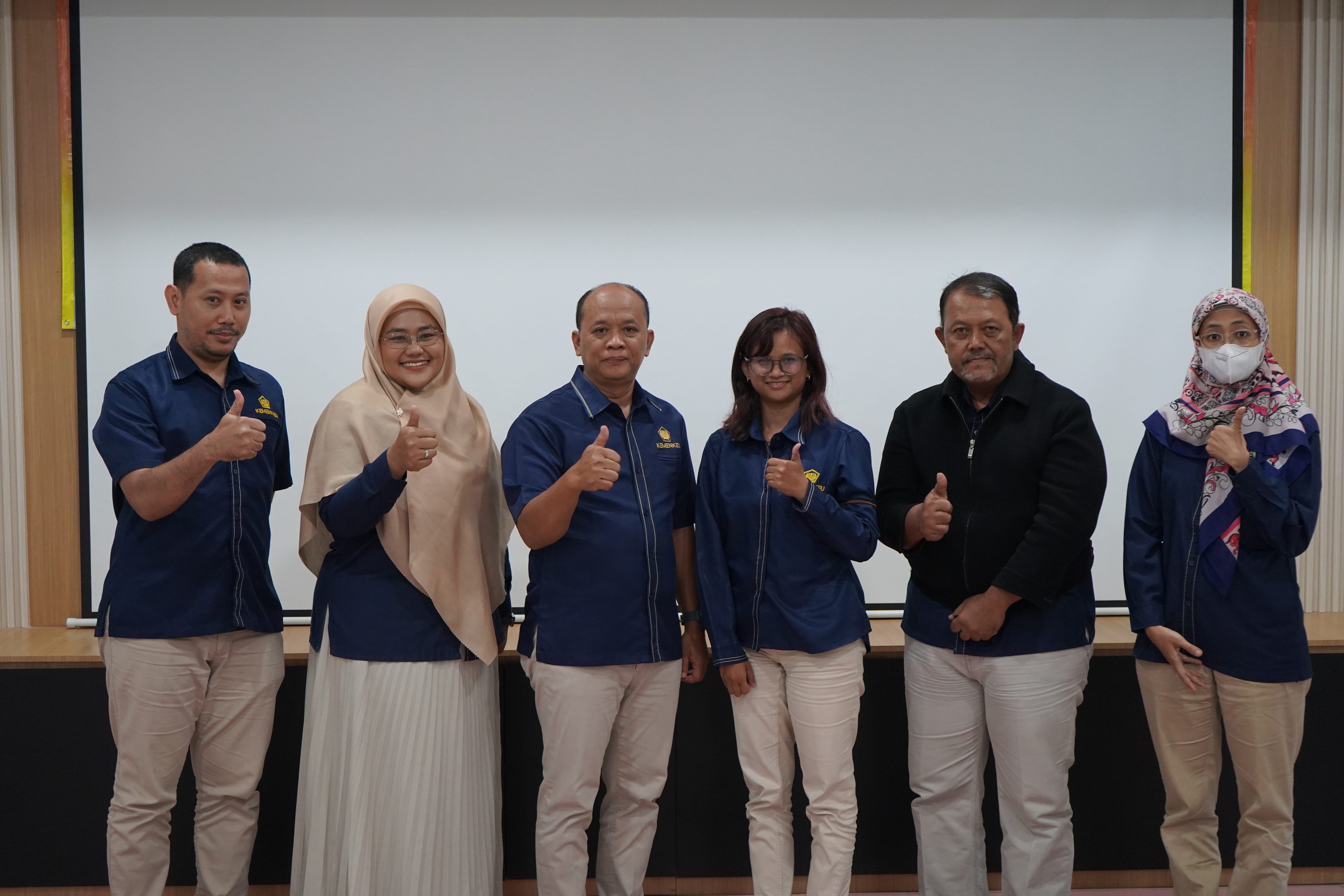 Pelepasan Pegawai , Tinggalkan yang Tidak Berguna, Tebarkan Manfaat dan Kebaikan 