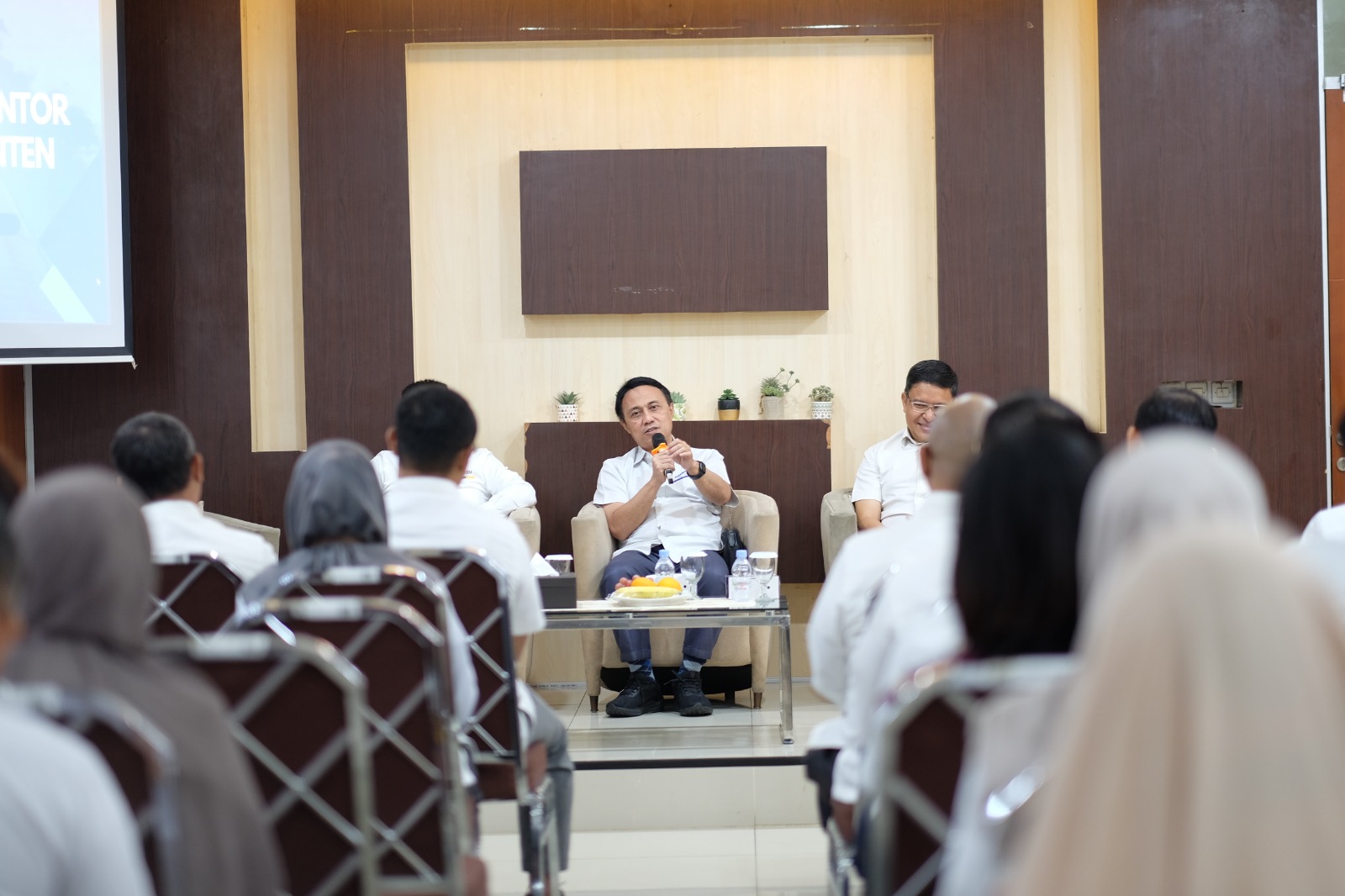 Kakanwil DJKN Banten Tekankan Ketelitian dan Mitigasi Risiko dalam Apresiasi Kinerja KPKNL Tangerang I dan II