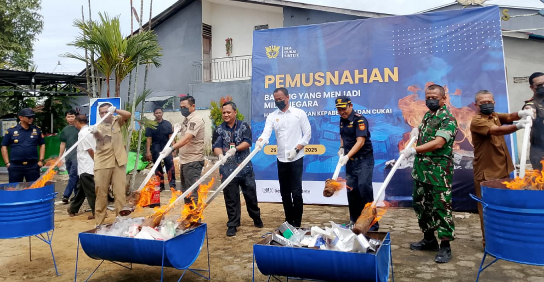 KPKNL Singkawang Mengikuti Kegiatan Pemusnahan BMMN Eks Penindakan Kepabeanan dan Cukai di KPPBC TMP C Sintete