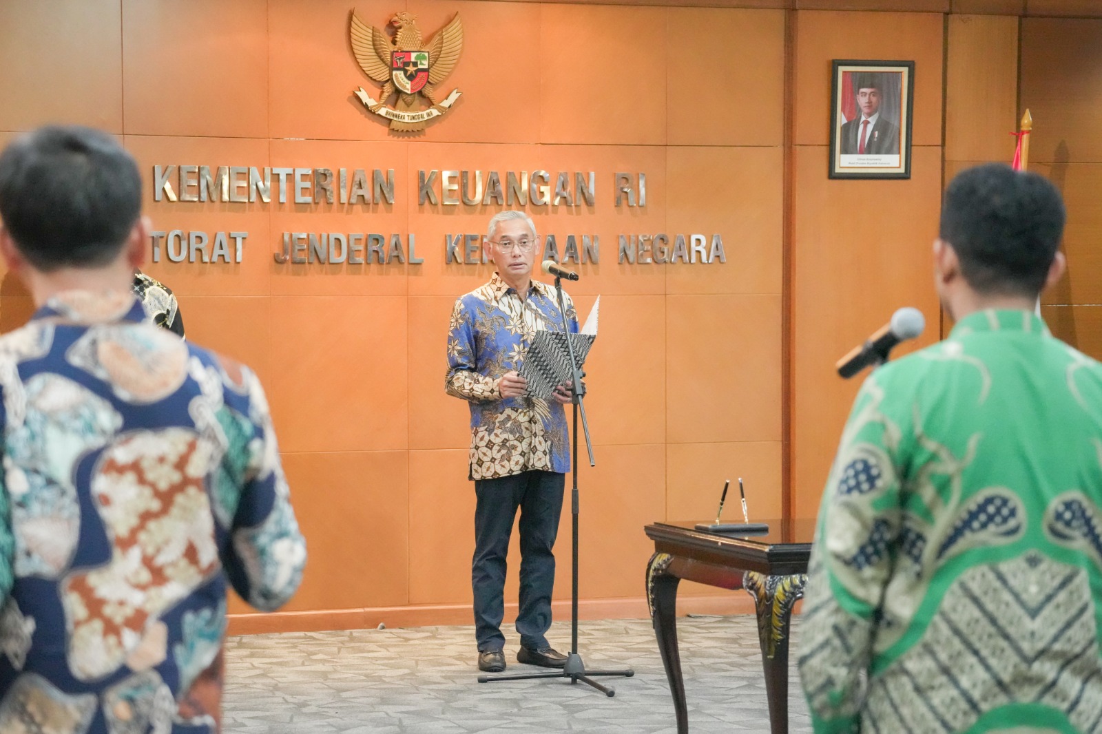 Lantik Juru Sita dan Pemeriksa Piutang Negara, Dirjen KN Tekankan Integritas