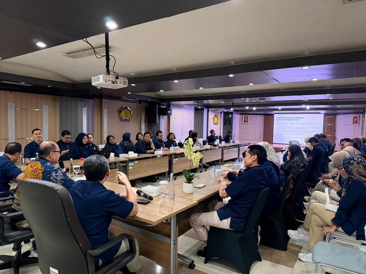 Kanwil DJKN Jawa Timur Laksanakan Pembinaan dan Pengarahan Kerja di KPKNL Surabaya