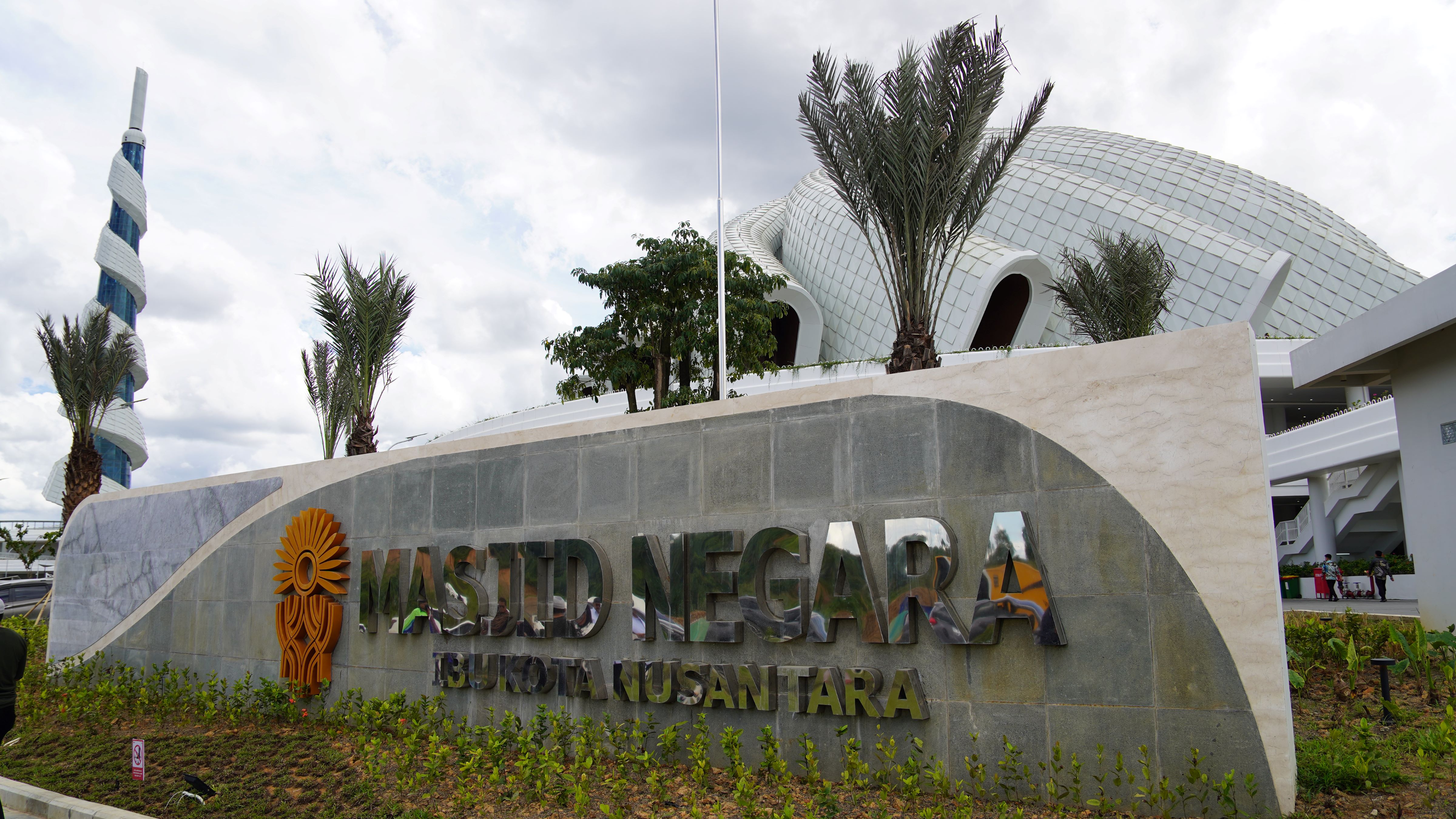 Masjid Negara IKN Dipadati Jemaah saat Buka Puasa, Tarawih, dan Salat Jumat