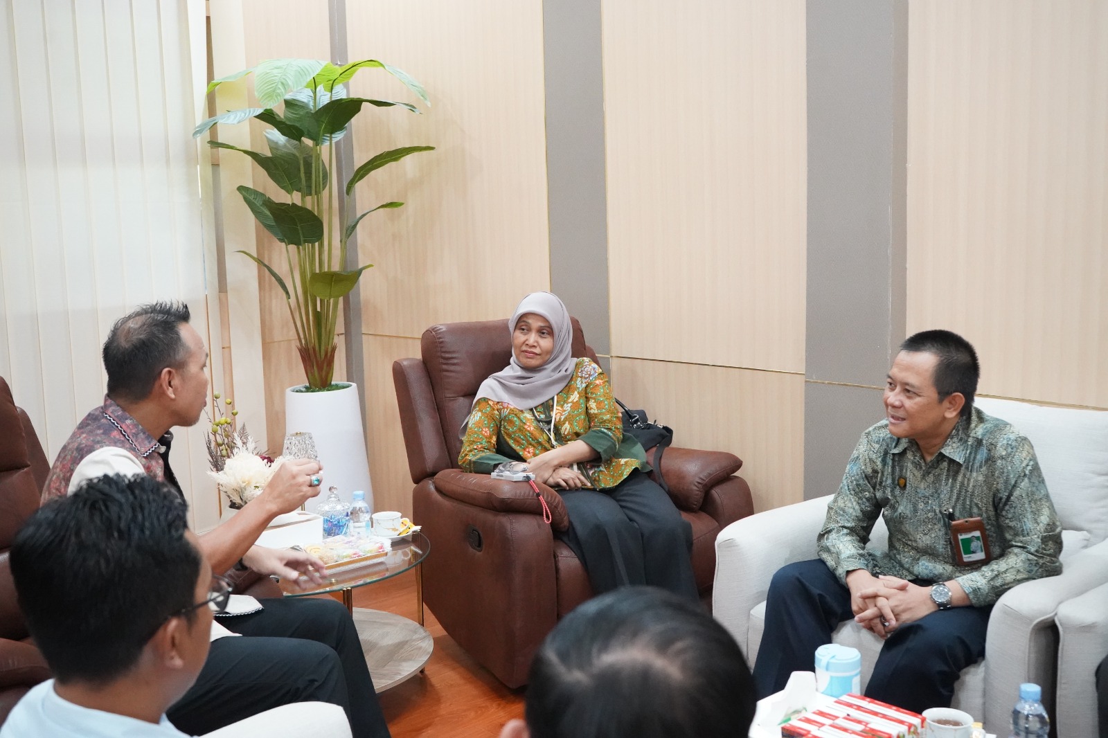 Jalin Silaturahmi dan Sinergi, Kepala Kanwil DJKN Suluttenggomalut Kunjungi Kanwil ATR/BPN dan Kejaksaan Tinggi Gorontalo