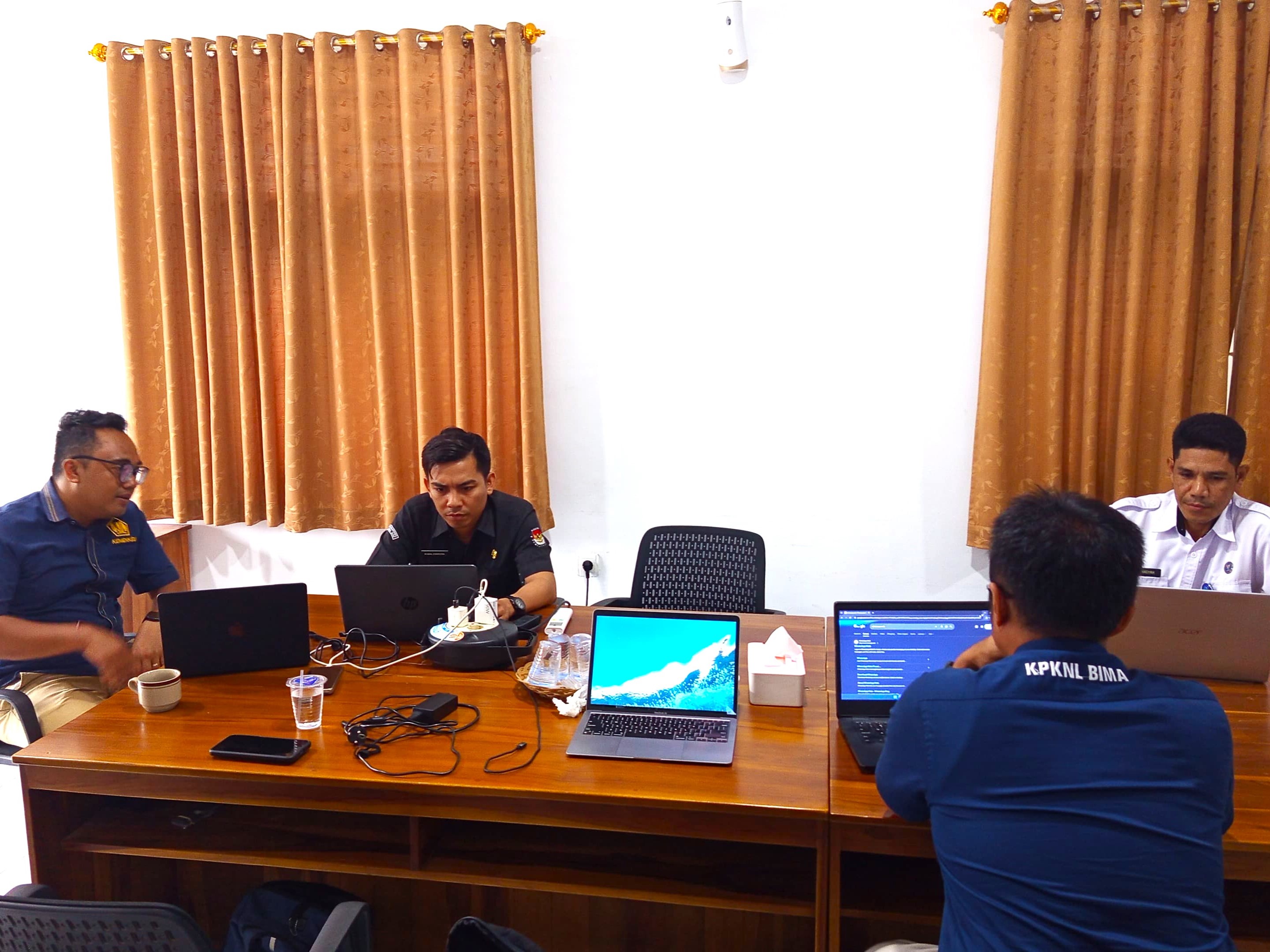 Koordinasi dengan Kantor Pertanahan Sumbawa, KPKNL Bima Dorong Percepatan Sertifikasi Tanah BMN