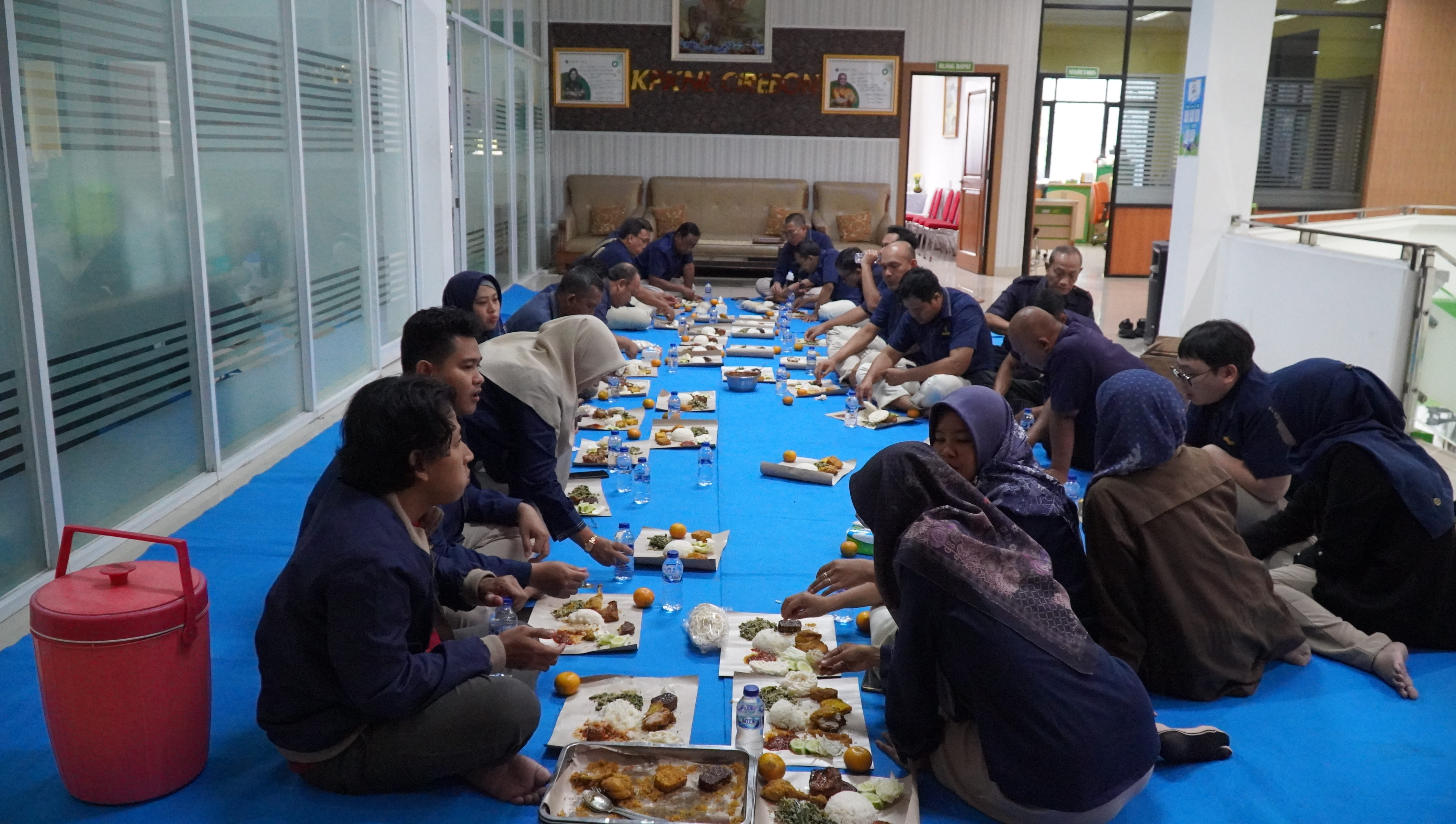 Munggahan Bersama : Membangun Integritas dan Kebersamaan Keluarga KPKNL Cirebon