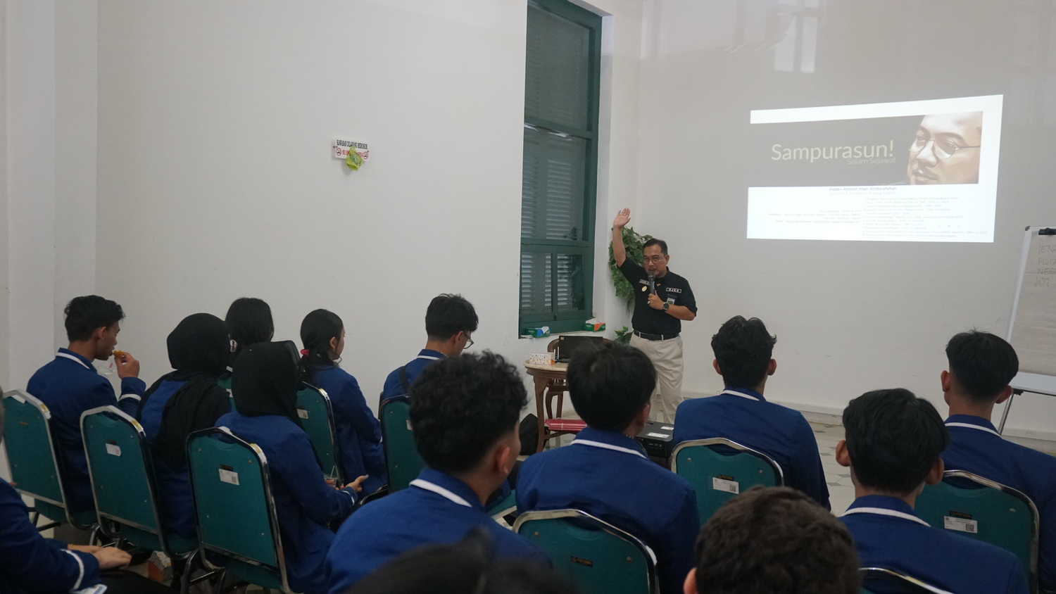 Studi Lapangan Piutang Negara: Mahasiswa PKN STAN Dalami Tugas dan Proses Pengurusan Piutang di KPKNL Jakarta I