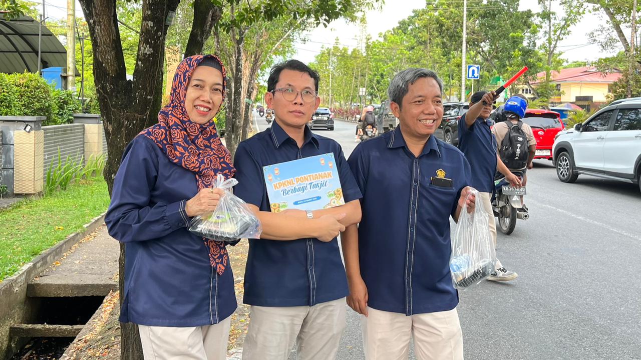 Berbagi Takjil, Berbagi Bahagia