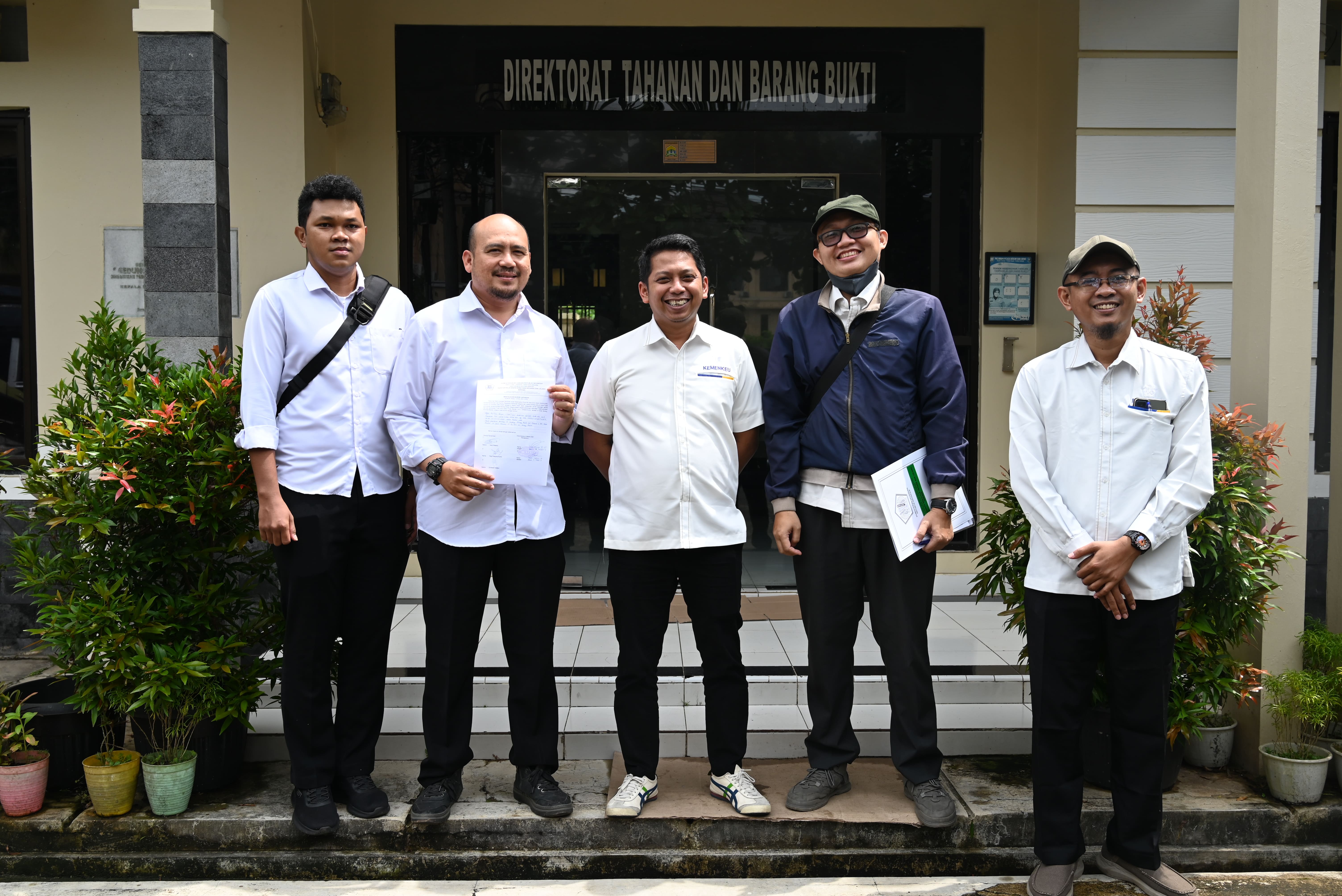 KPKNL Serang Laksanakan Penilaian Barang Sitaan Negara pada Ditreskrimum Polda Banten