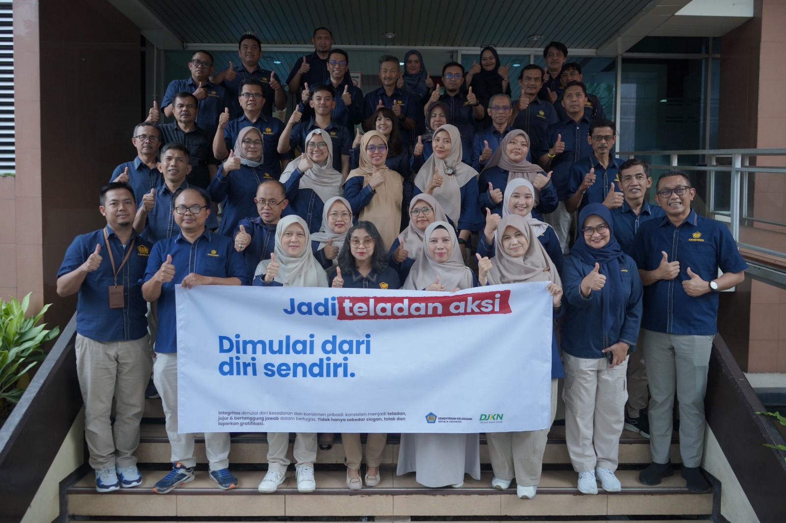 Konsisten Menjadi Teladan, Jujur dan Bertanggung Jawab