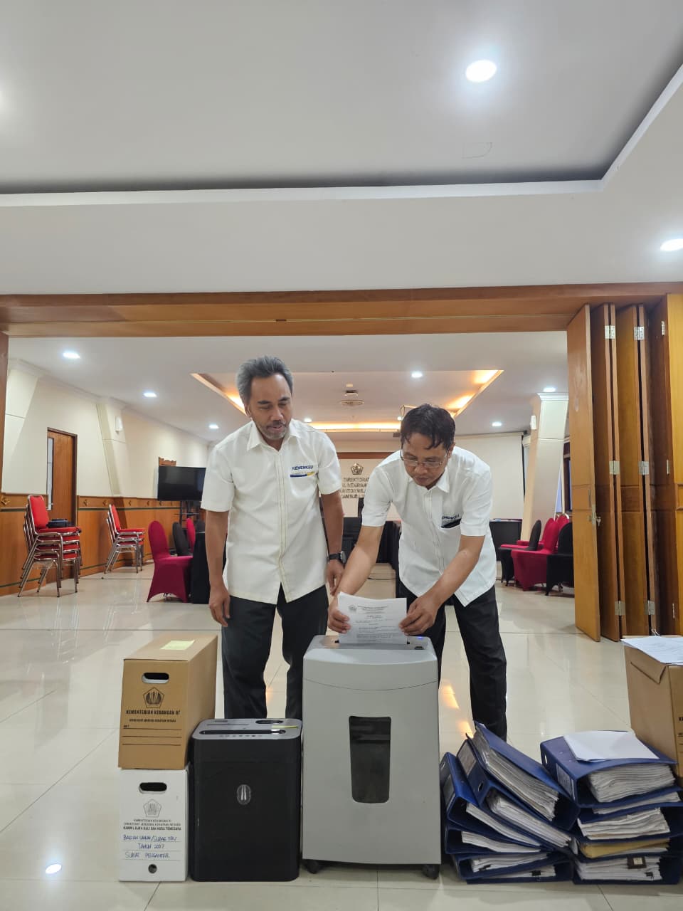 Tertib Adminsitrasi : Kanwil DJKN Bali dan Nusa Tenggara Lakukan Penghapusan dan Pemusnahan Arsip