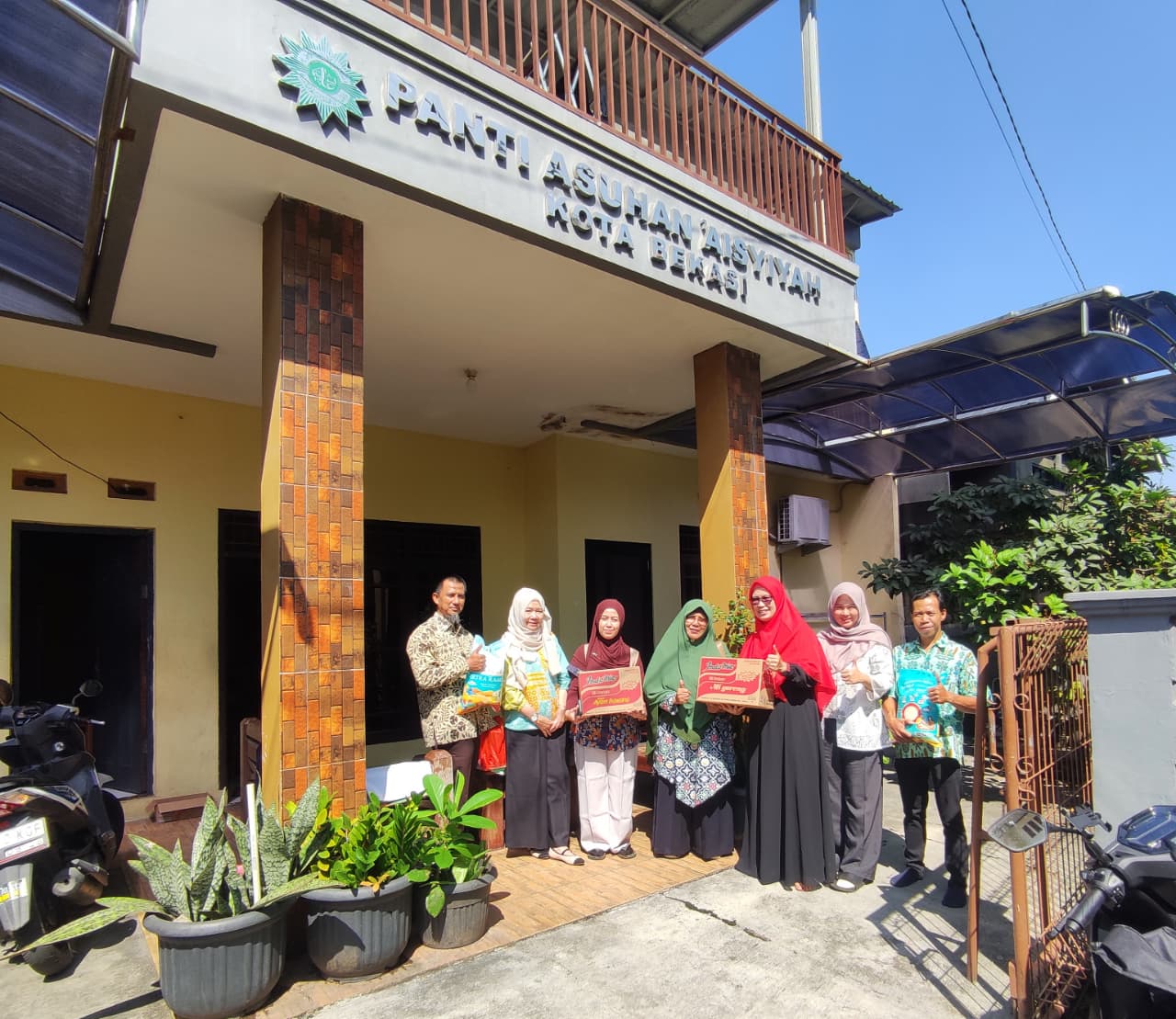 Kunjungan Ke Panti Asuhan Sebagai Wujud Interaksi Sosial KPKNL Bekasi dengan Masyarakat