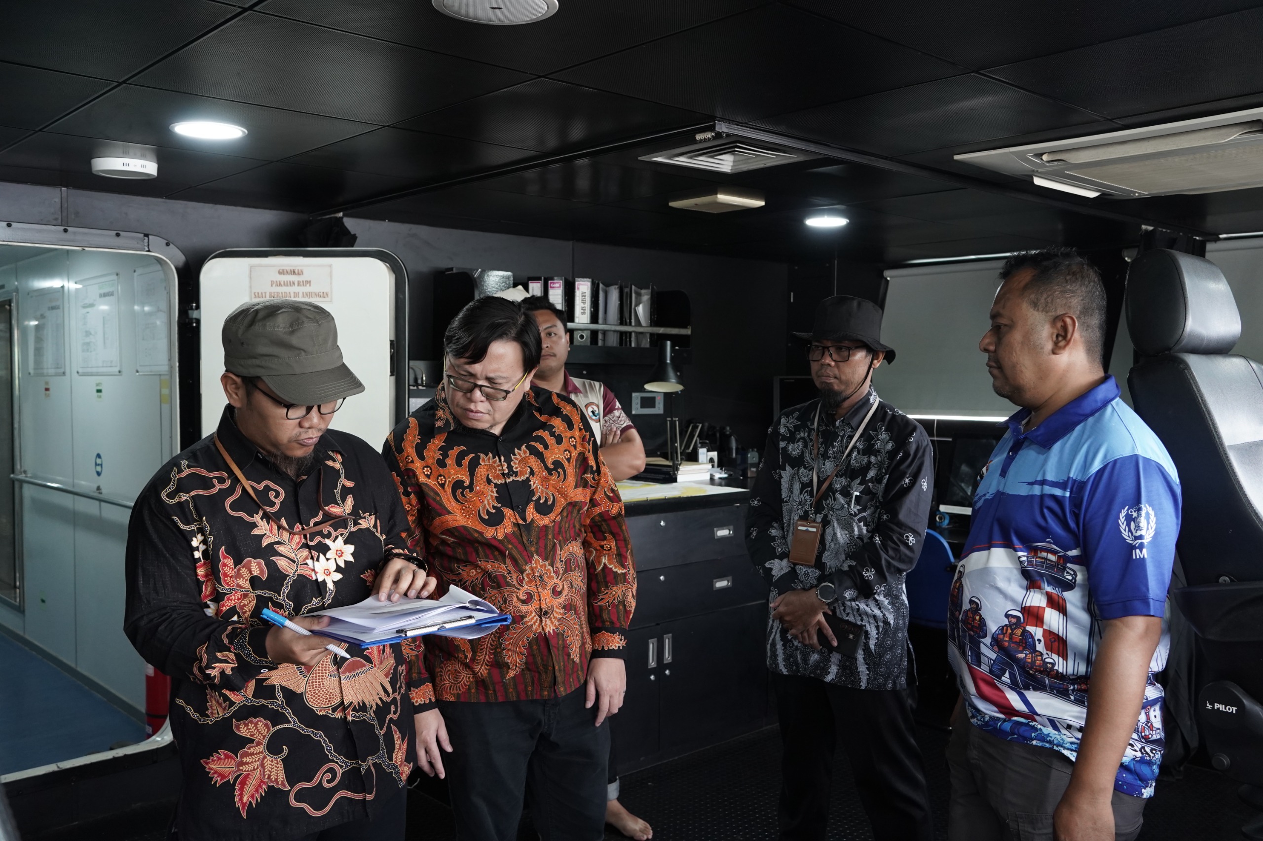 Optimalkan Pemanfaatan Aset Negara, KPKNL Manado Tinjau Kapal Perambuan di Bitung