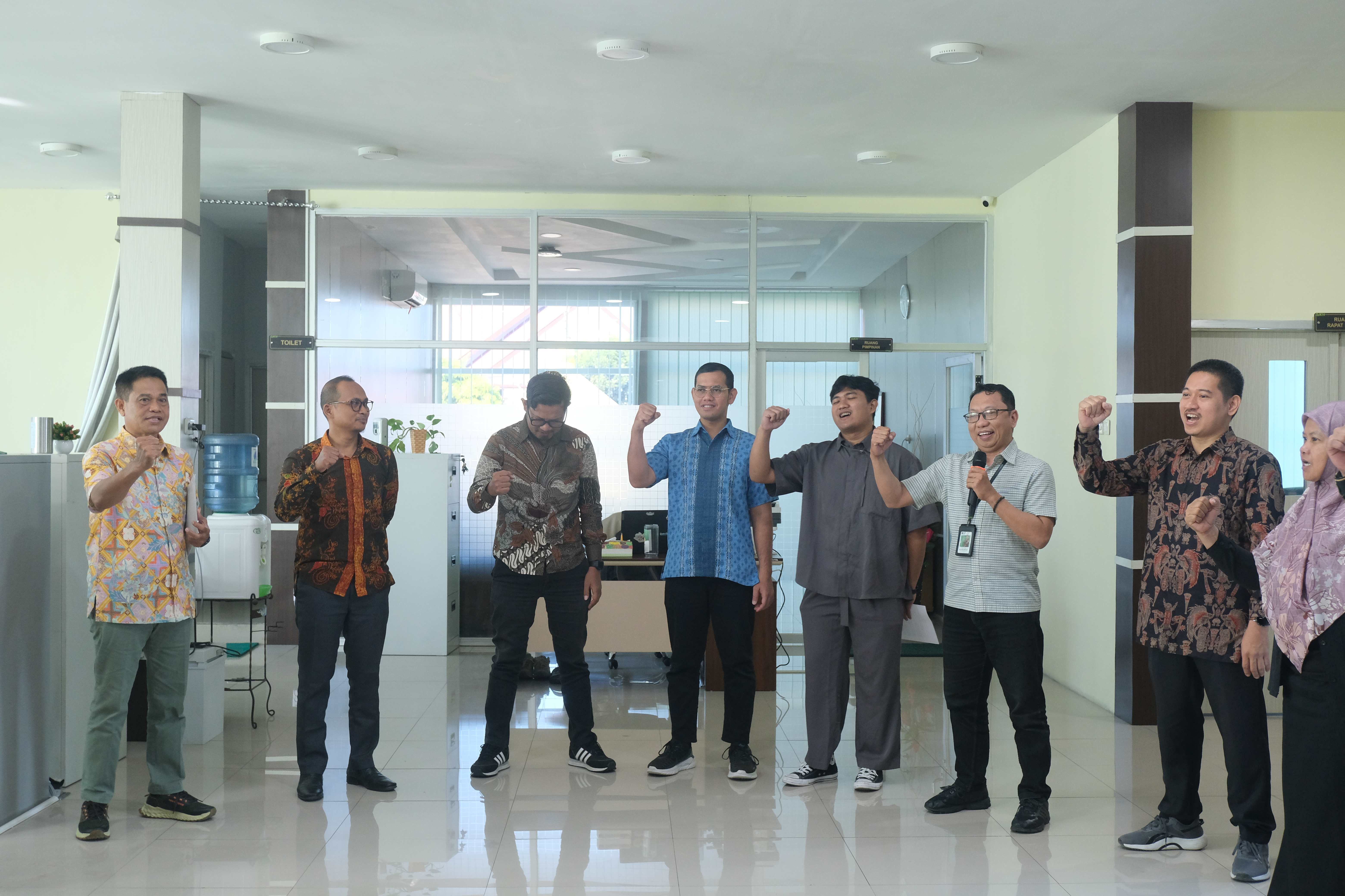 Semangat Pagi KPKNL Parepare: Tingkatkan Sinergi, Kinerja, dan Kesehatan Mental Pegawai