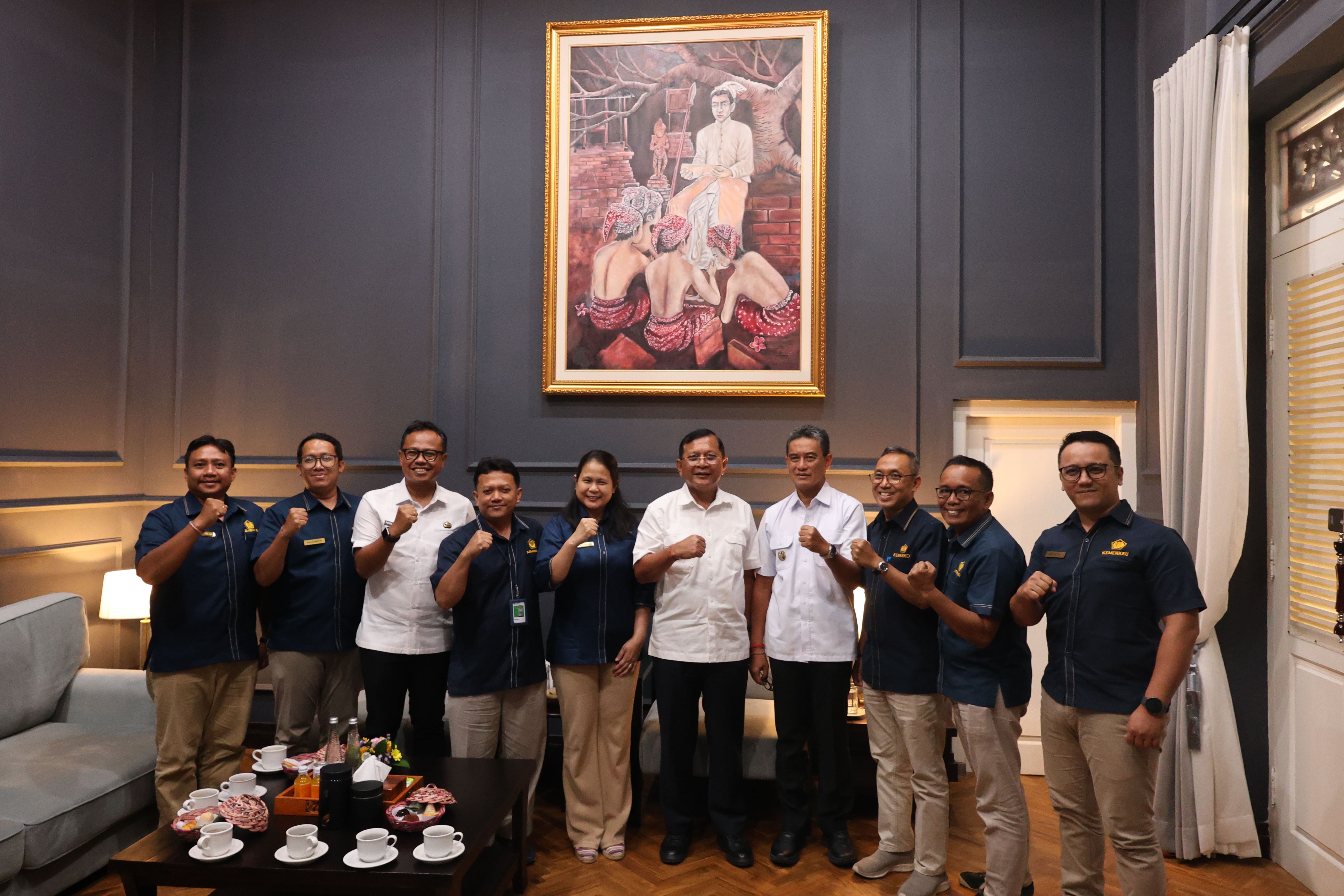 Menonjolkan sinergi dan kolaborasi: Kemenkeu Satu Singaraja dan Bupati Buleleng Perkuat Sinergi demi Pelayanan Publik yang Lebih Baik