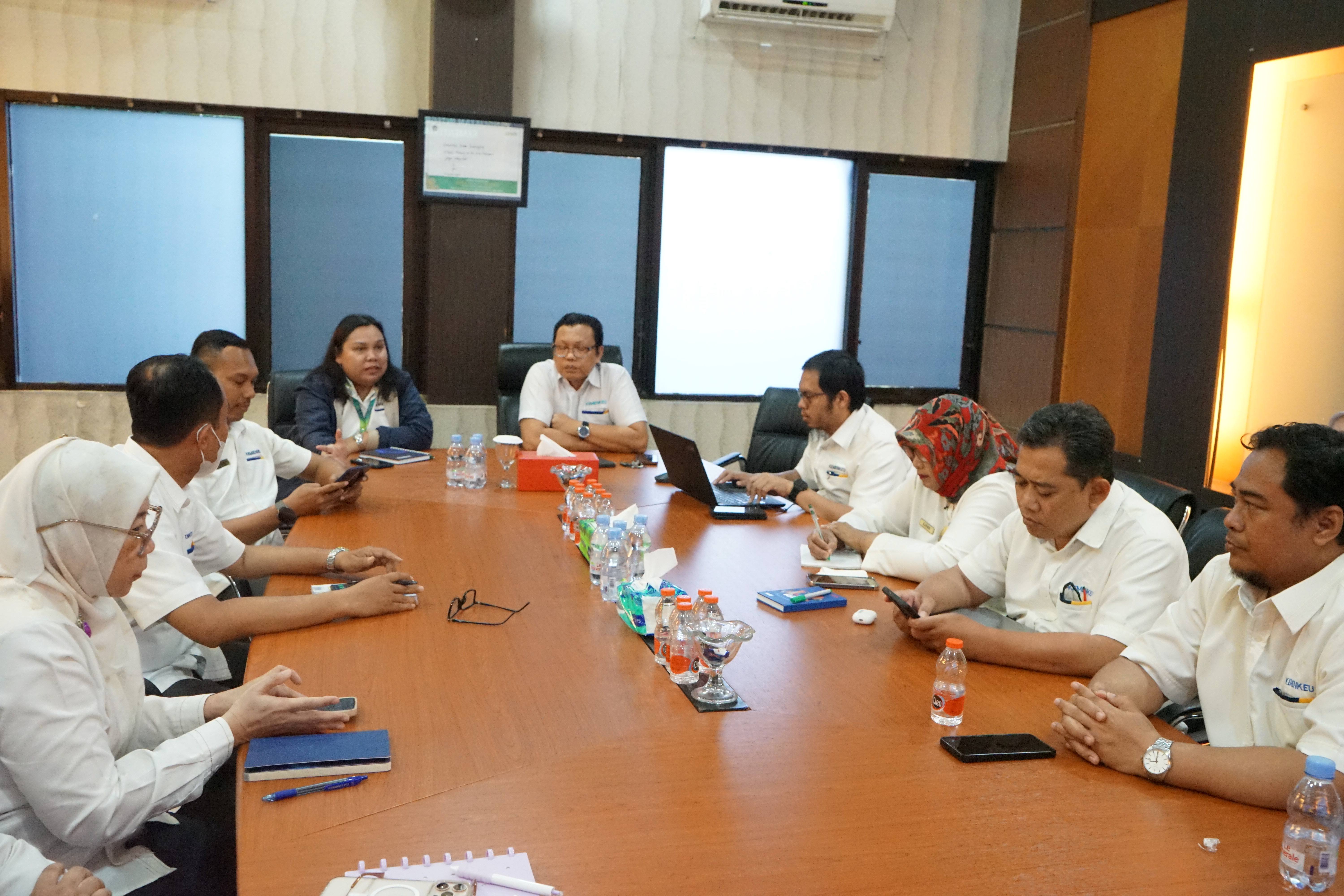 Kawal Birokrasi Bersih, Itjen Kemenkeu Gelar Diseminasi Anti-Gratifikasi di KPKNL Malang