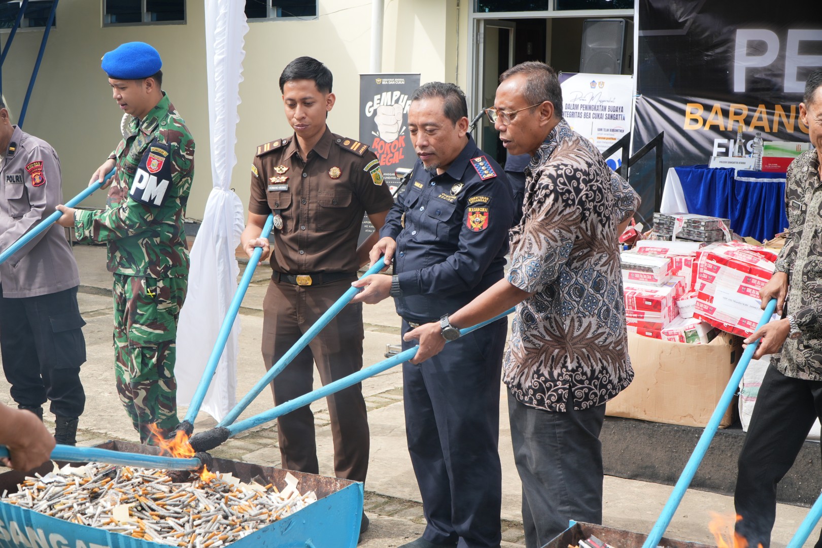 KPKNL Bontang Dukung Pemusnahan Hasil Penindakan Barang Kena Cukai eks Penindakan