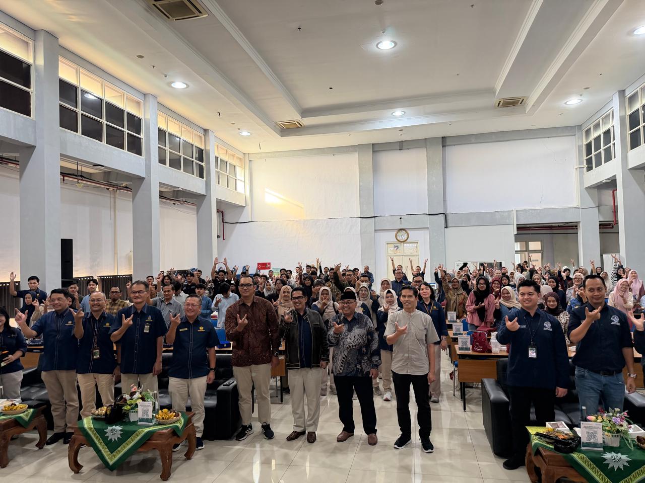 Semarak 118 Tahun Lelang Indonesia,  Kanwil DJKN Jatim Goes To Campus di Universitas Muhammadiyah Gresik