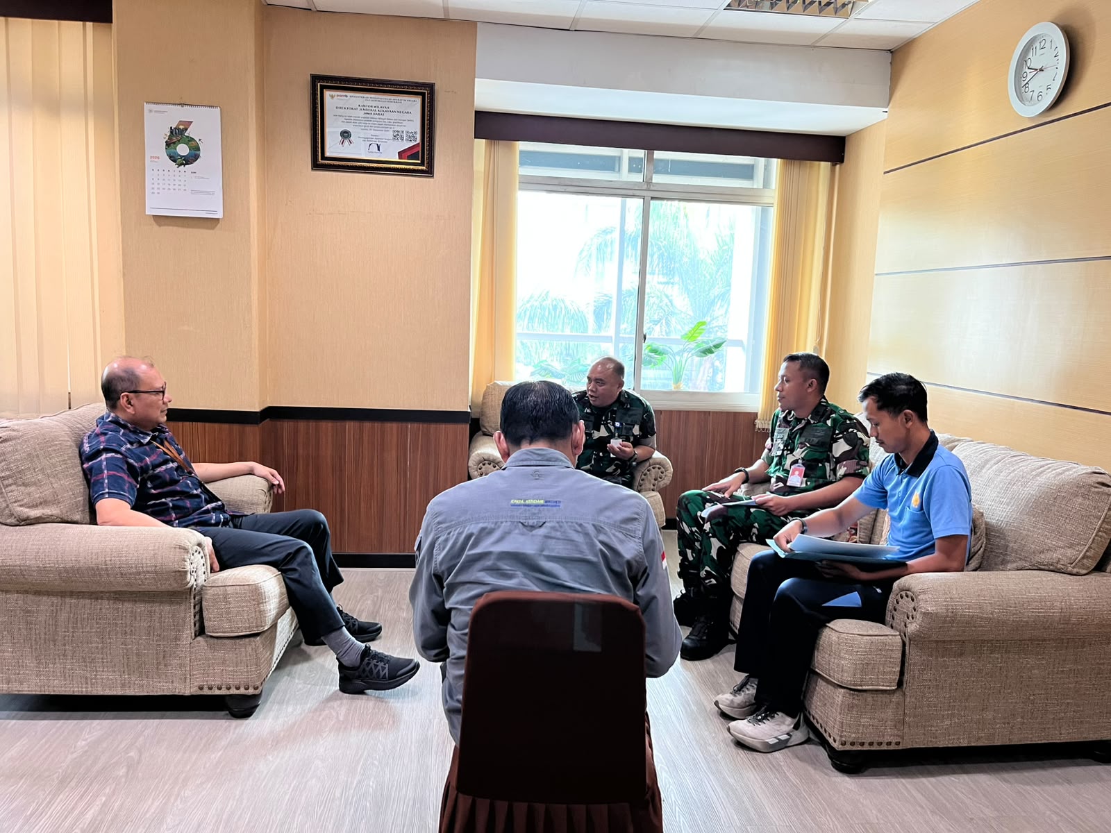 Kunjungan Lanud Husein Sastranegara ke Kanwil DJKN Jawa Barat