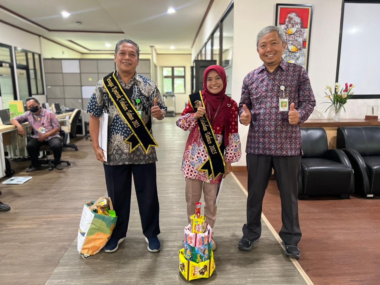 Bangun Budaya Kerja Positif, KPKNL Pekalongan Gelar Galang Semangat Pagi dan Apresiasi Pegawai Teladan