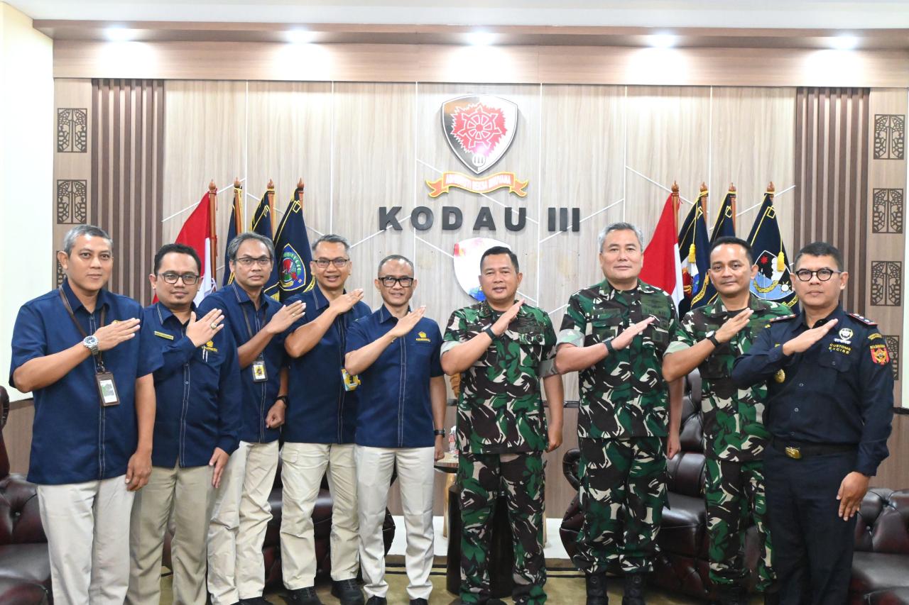 Courtesy Meeting Satu Kementerian Keuangan Kabupaten Biak dengan Panglima KODAU III