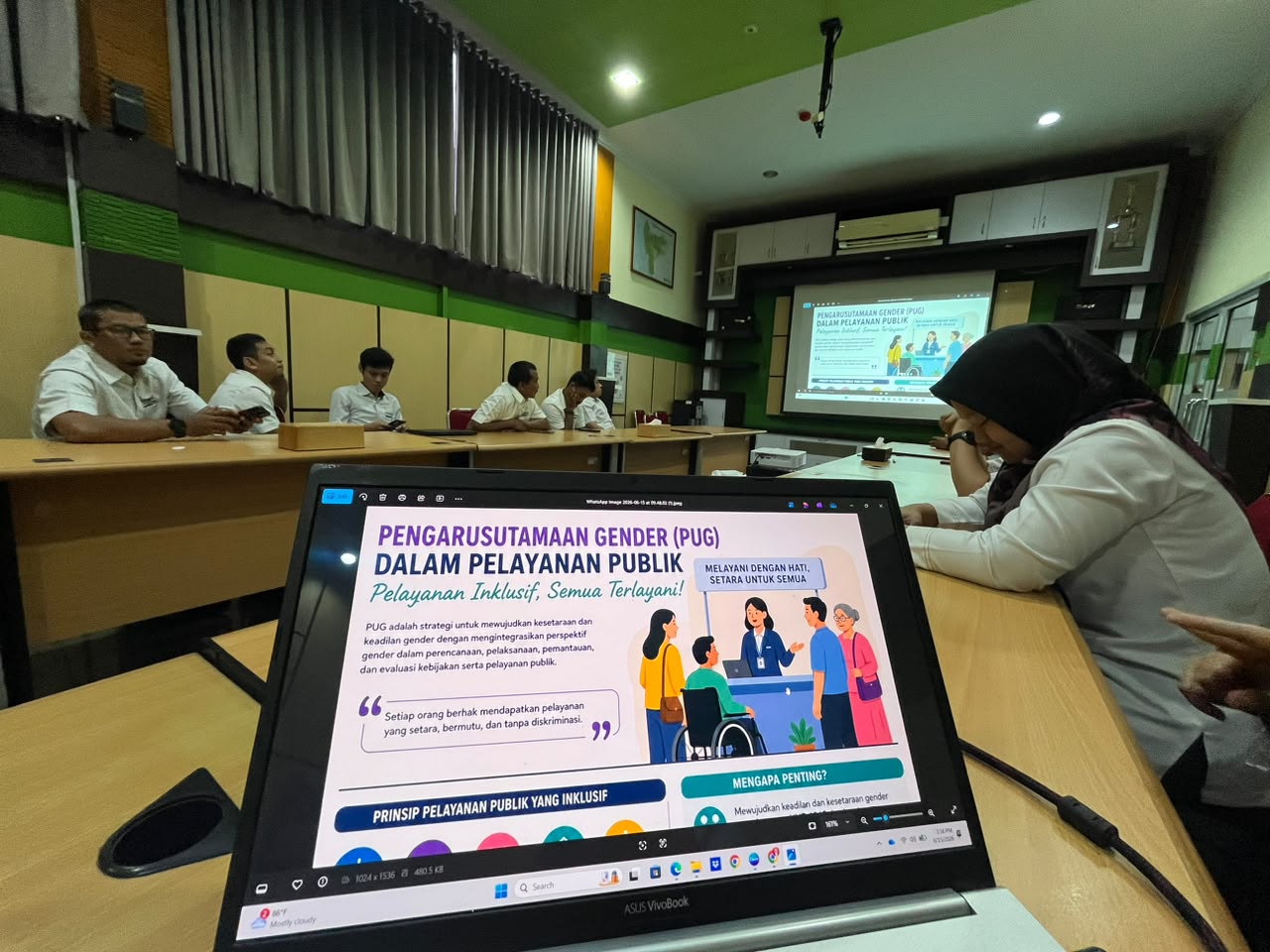 KPKNL Singkawang Perkuat Budaya Pelayanan Prima melalui Internalisasi PUG dan Simulasi Pelayanan di Area Pelayanan Terpadu