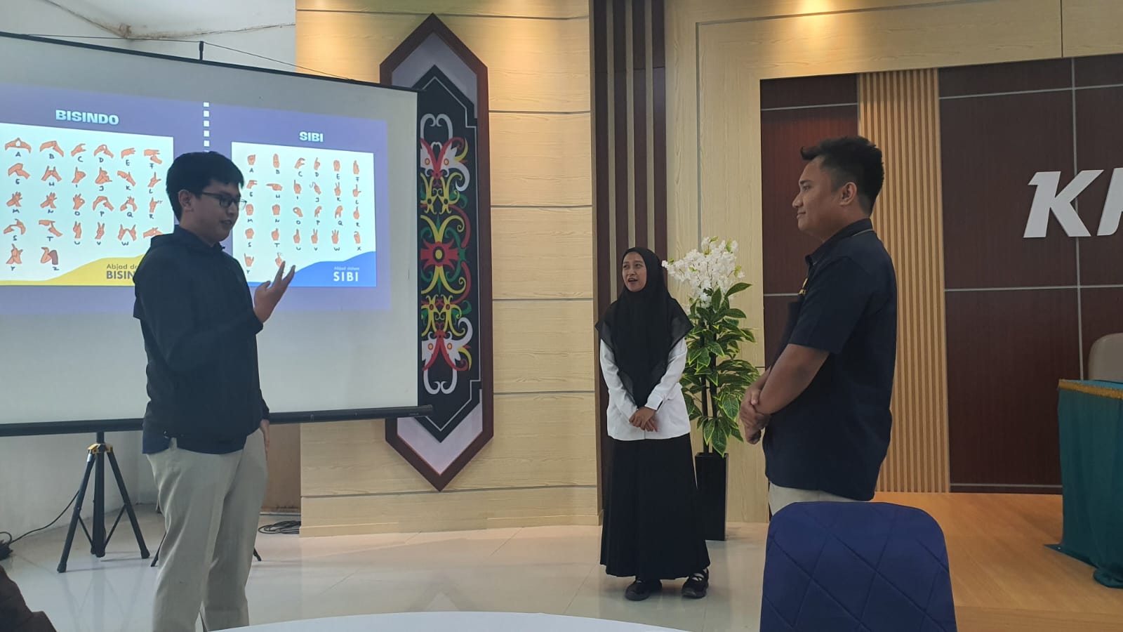 KPKNL Pangkalan Bun Gelar Pelatihan Sensitivitas Disabilitas dan Pengenalan Bahasa Isyarat