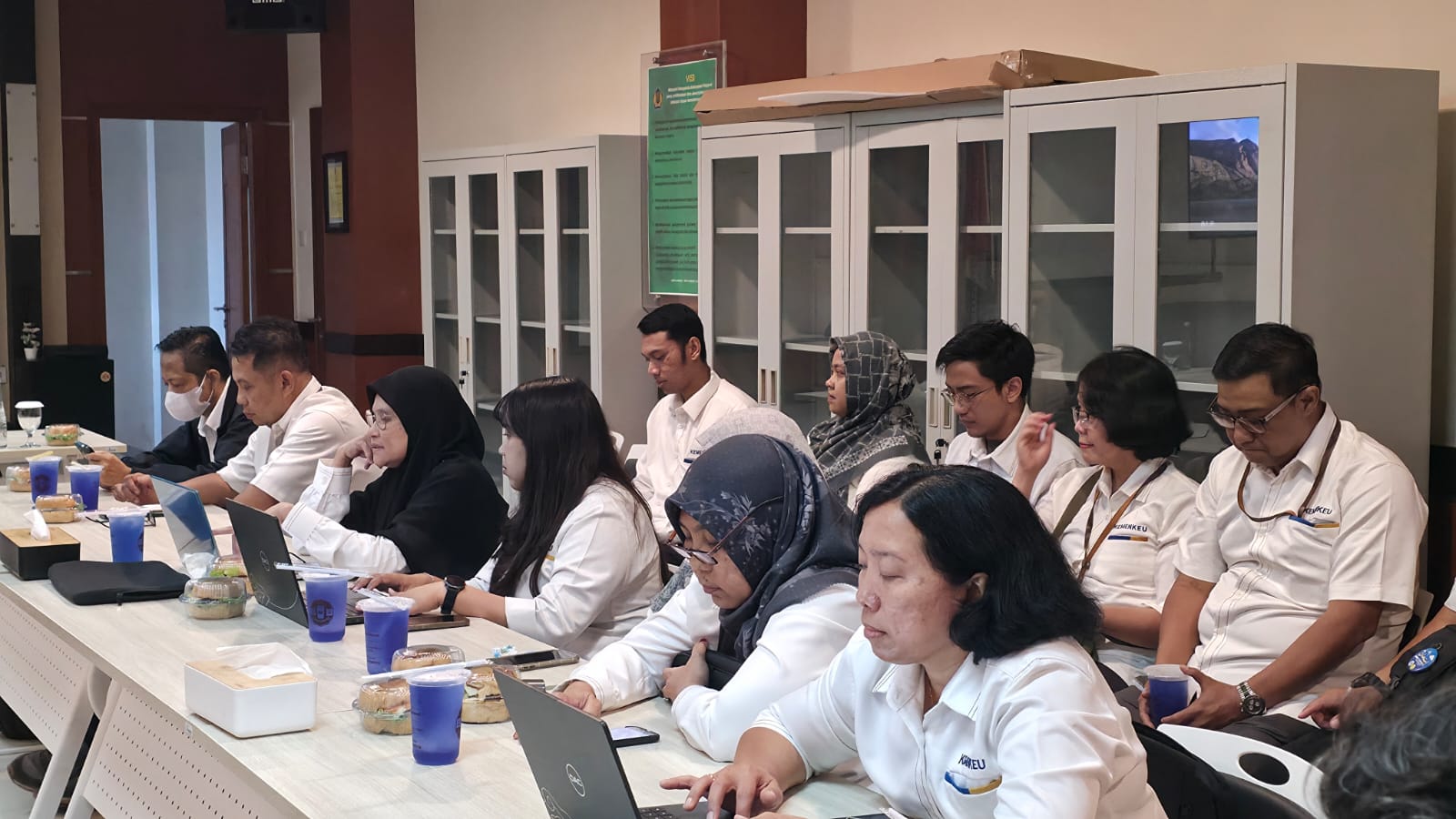 Penguatan Tata Kelola Berkelanjutan, KPKNL Surabaya Ikuti Pembinaan Kanwil DJKN Jawa Timur