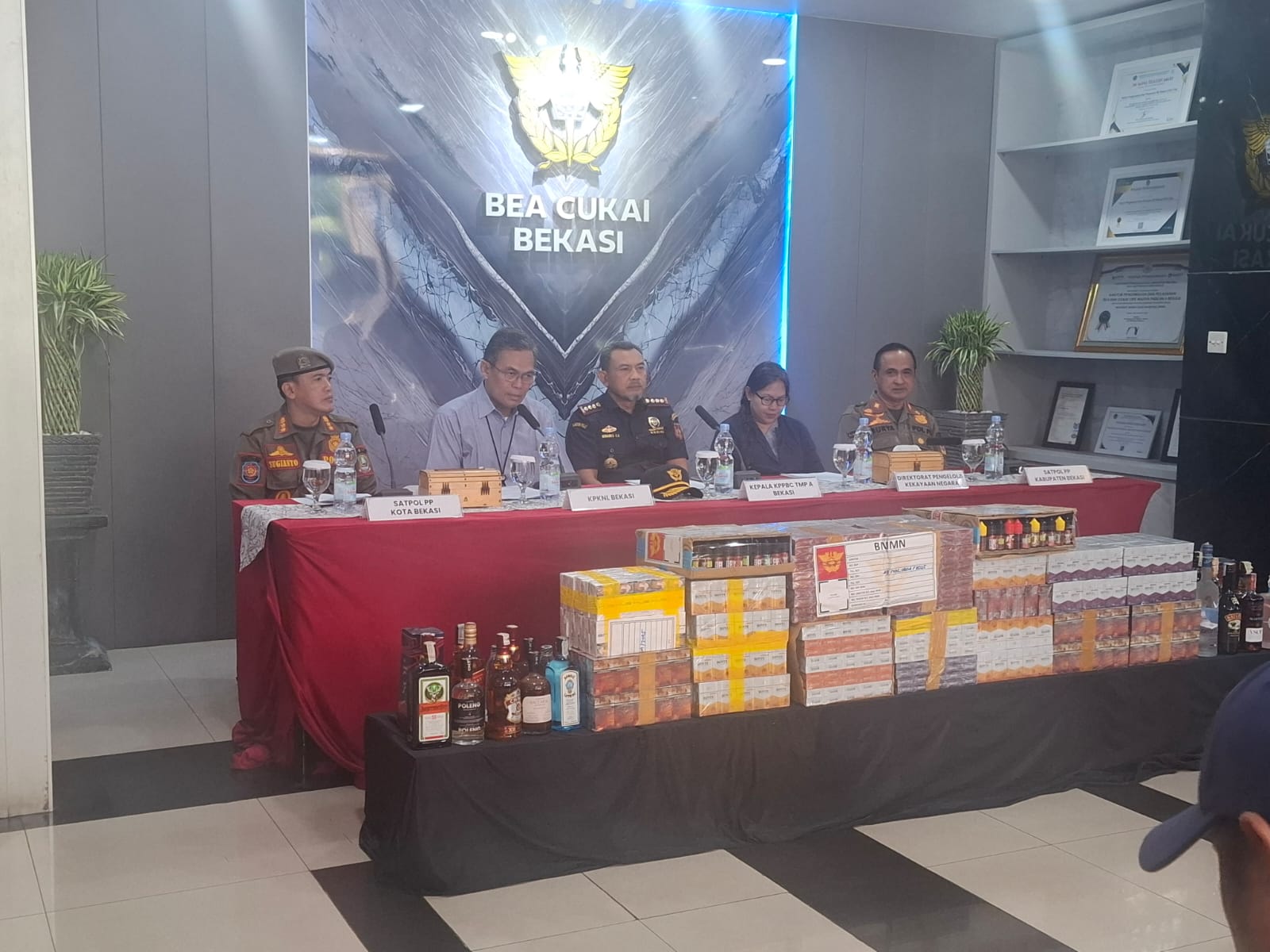 KPKNL Bekasi Hadiri Pemusnahan Barang Milik Negara Kepabeanan dan Cukai Bekasi