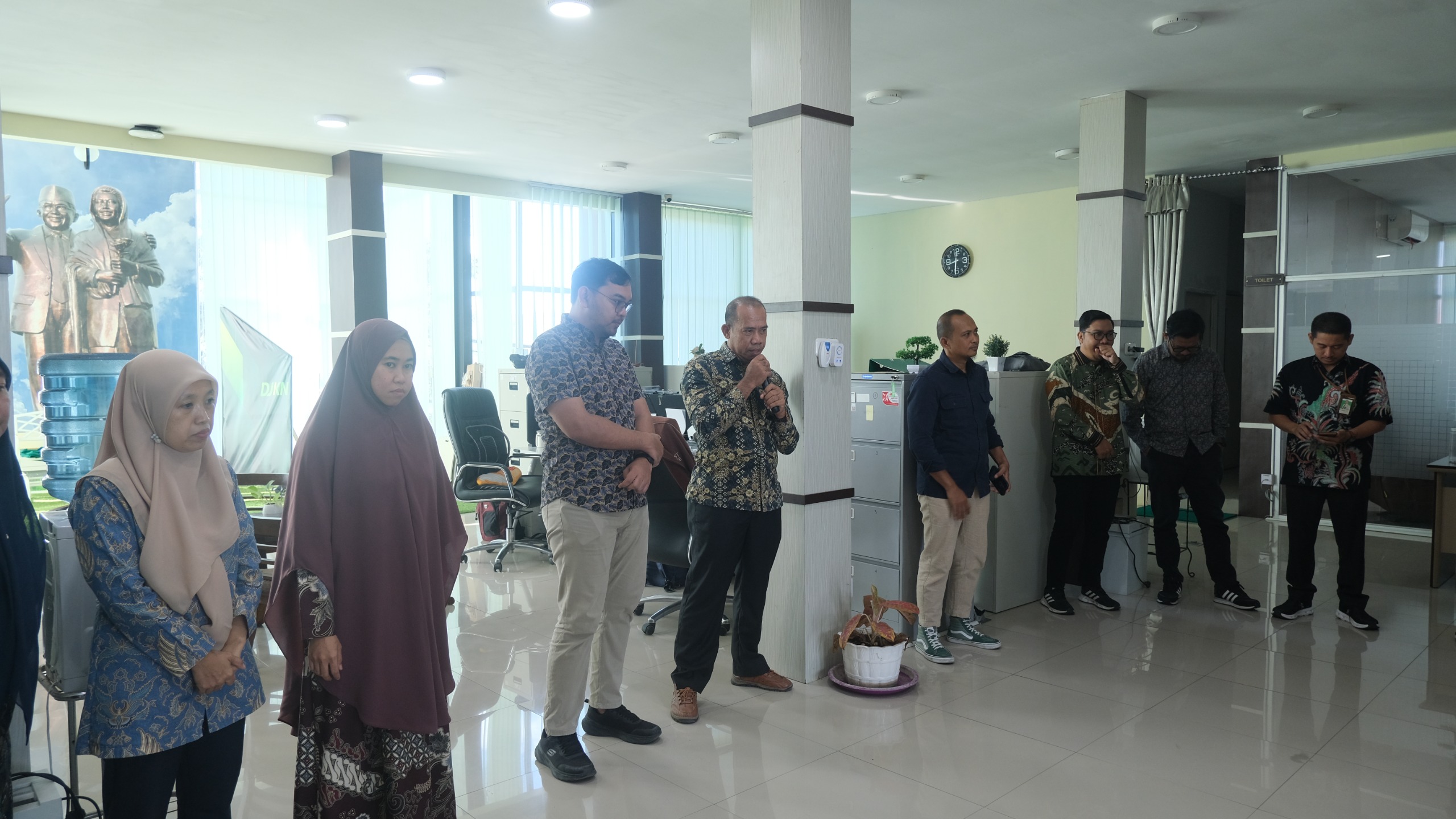 Salam Pagi Khas KPKNL Parepare Tingkatkan Semangat, Kinerja, dan Layanan Inklusif