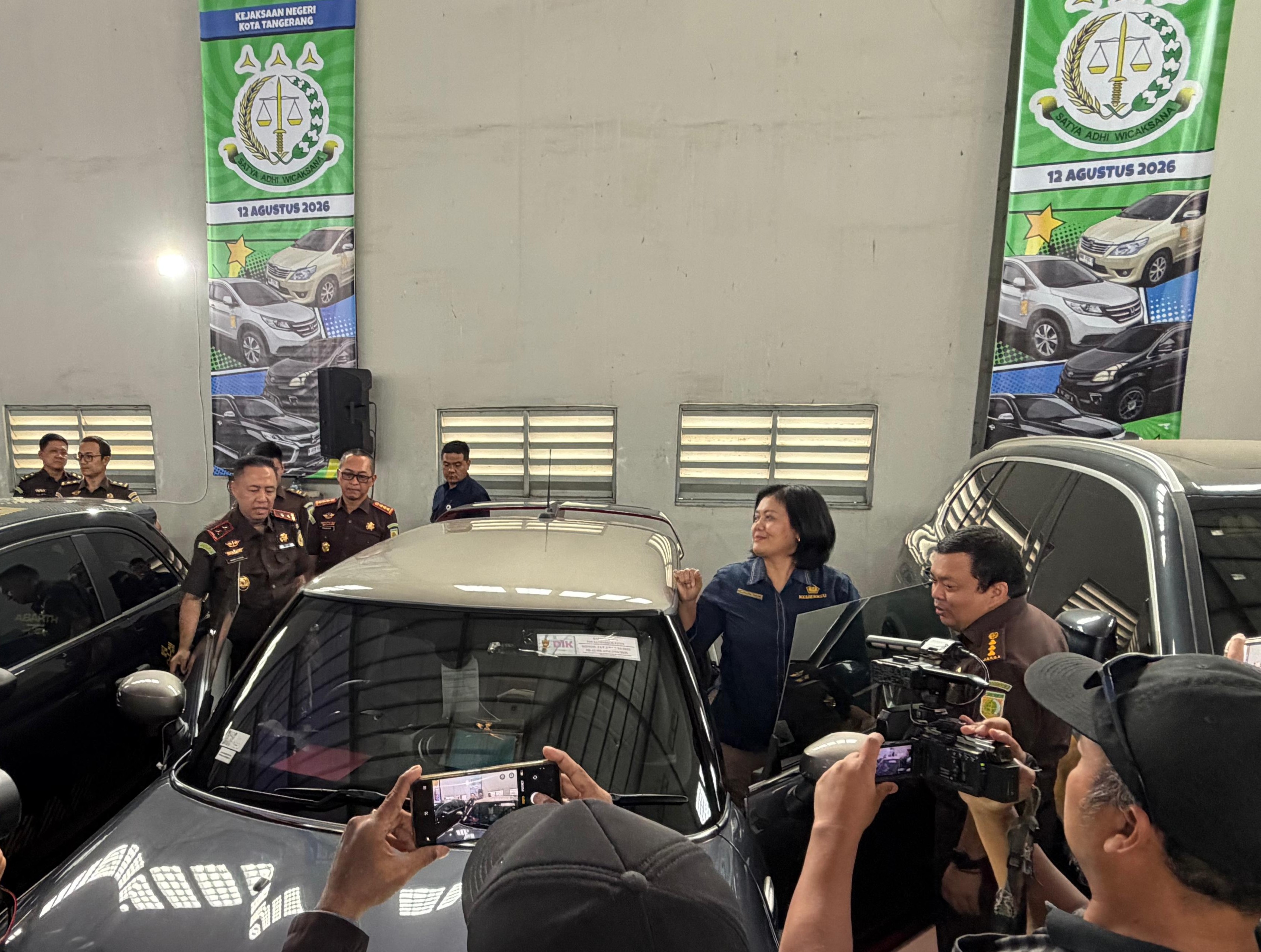 DJKN Banten bersama Kejaksaan Tinggi Banten adakan Lelang Barang Rampasan sebanyak 140 Objek dengan Nilai 4,7 Miliar